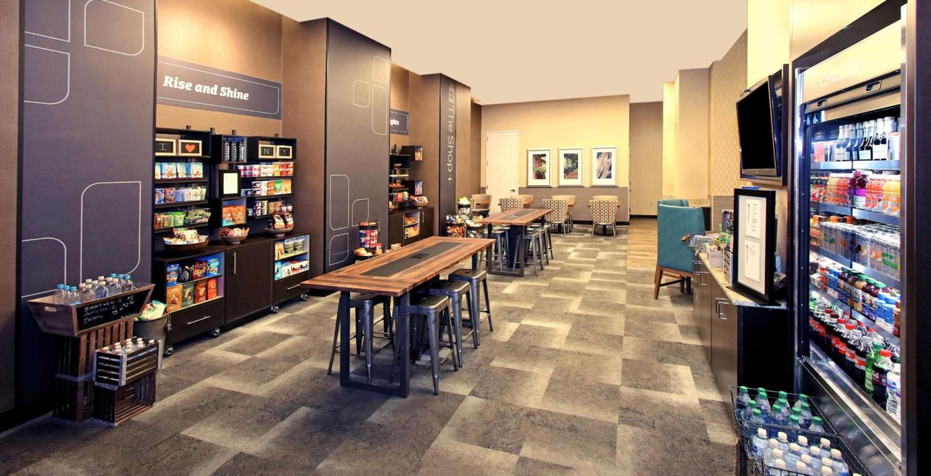 Hilton Garden Inn West 35th Street photo 9