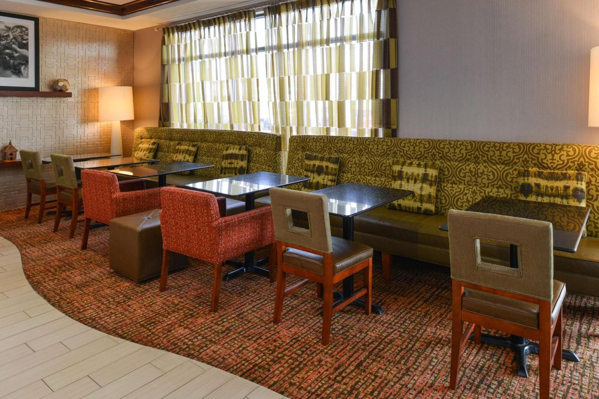 Hampton Inn College Park photo 10