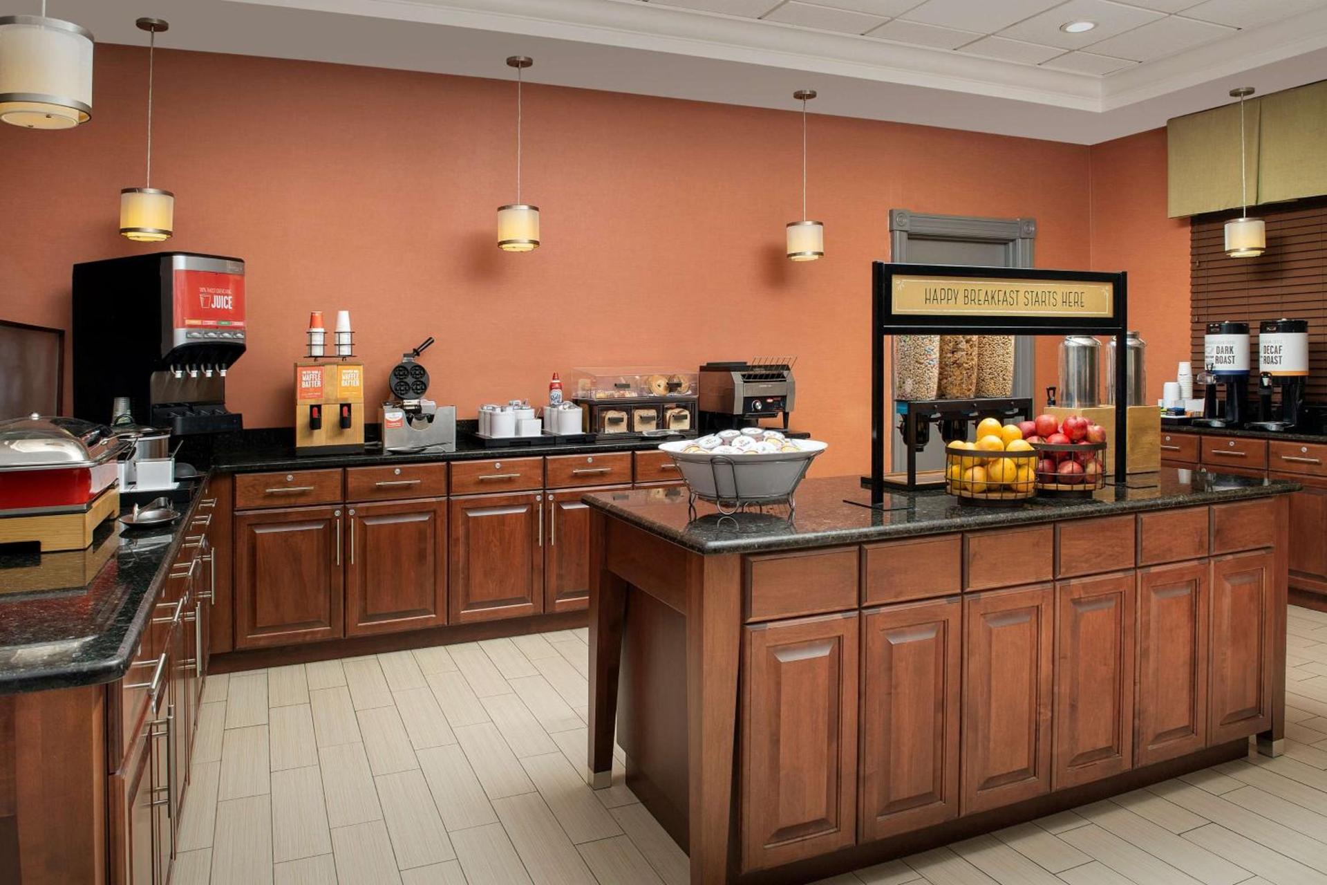 Hampton Inn College Park photo 15