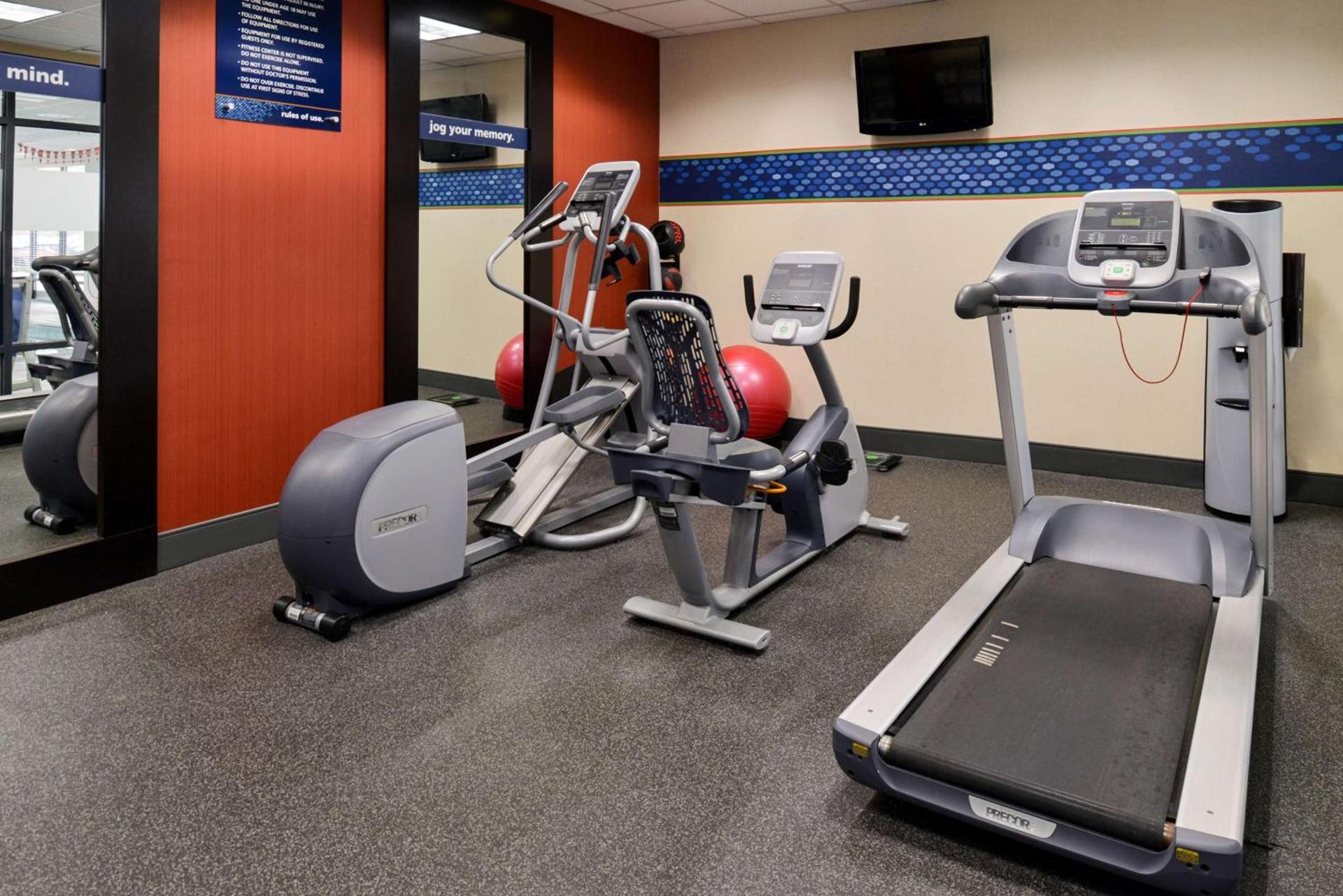 Hampton Inn College Park photo 25