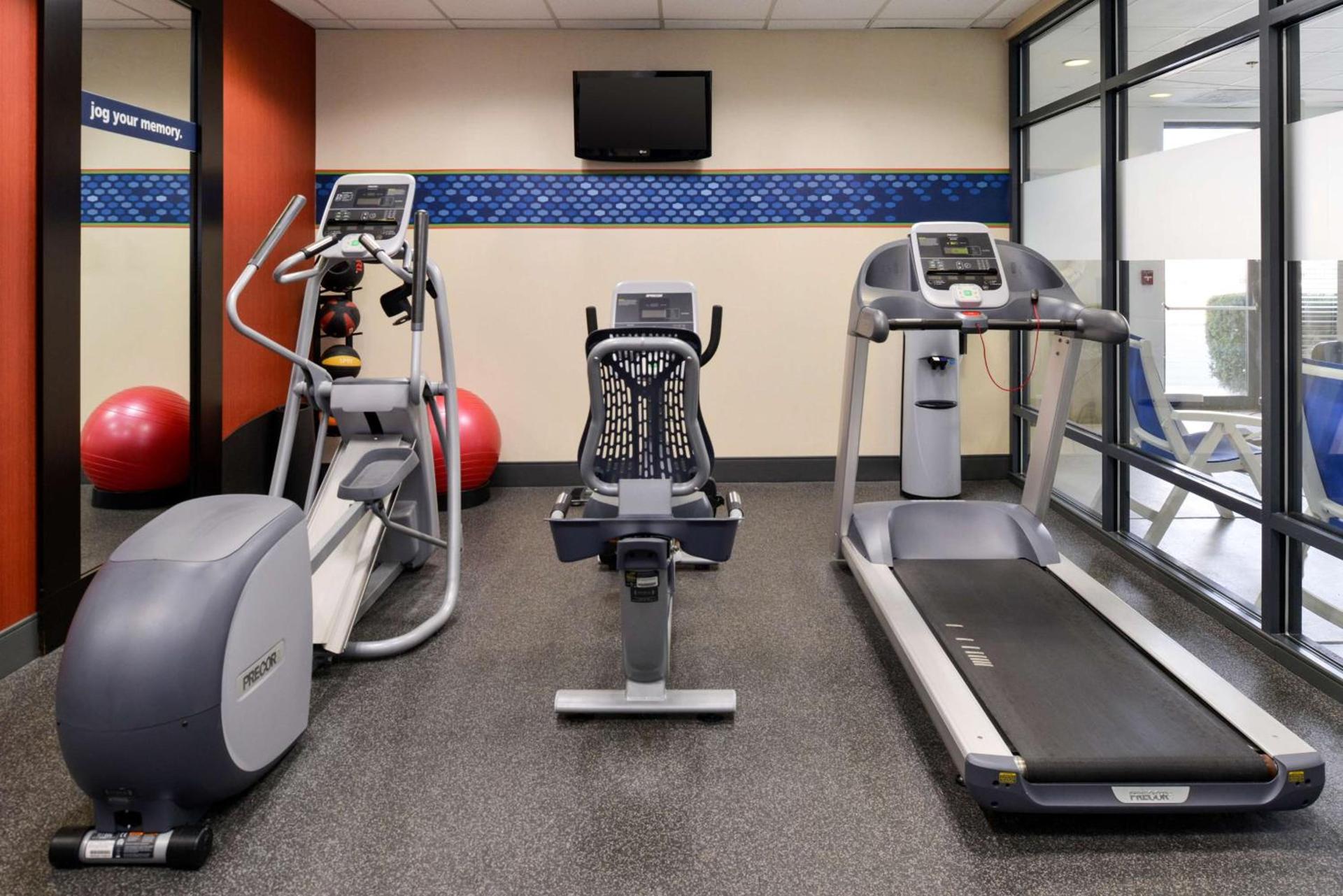Hampton Inn College Park photo 26