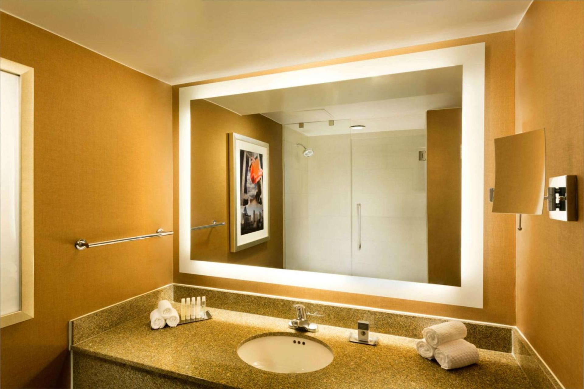 DoubleTree by Hilton Hotel Dallas Campbell Centre photo 28