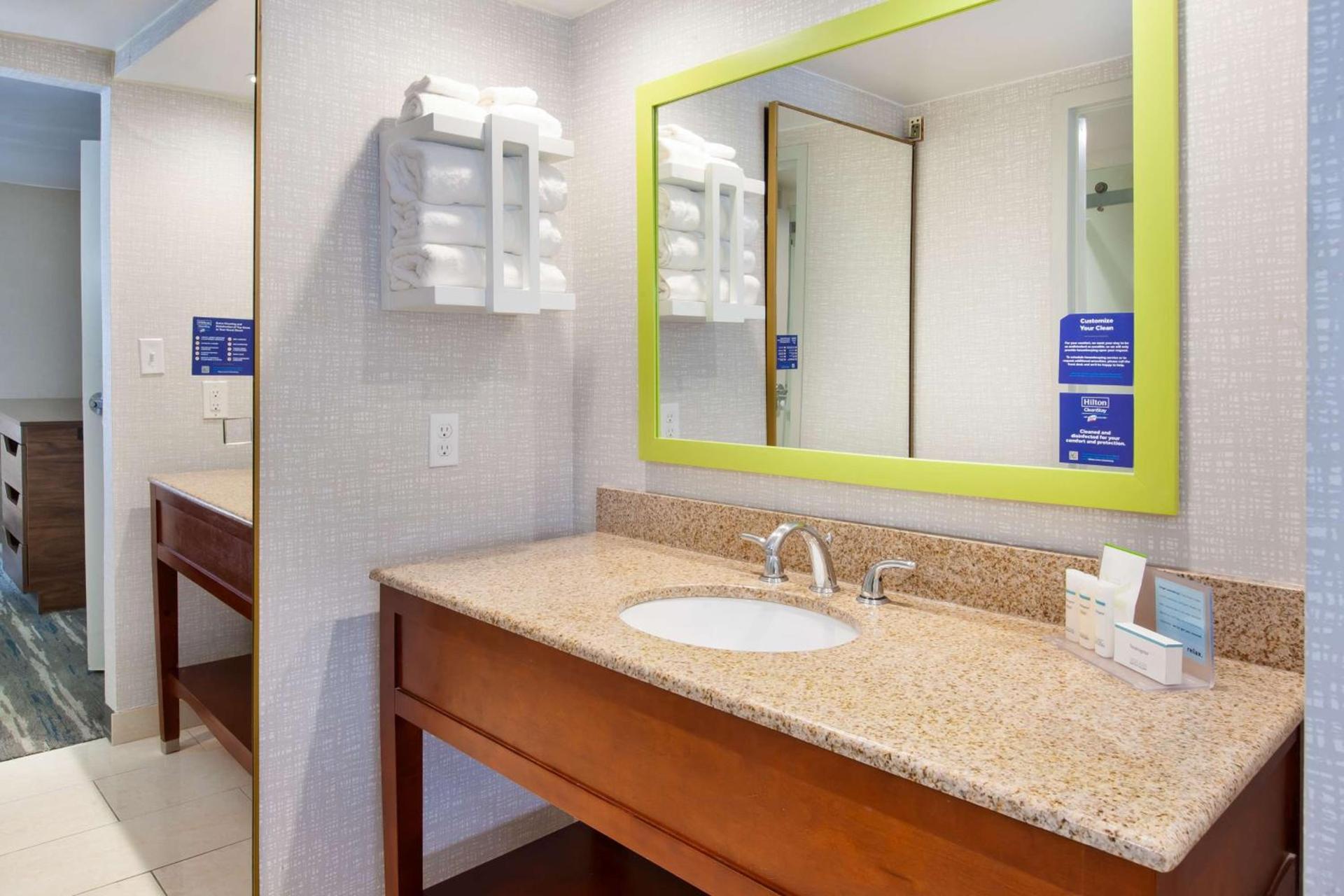 Hampton Inn College Park photo 49