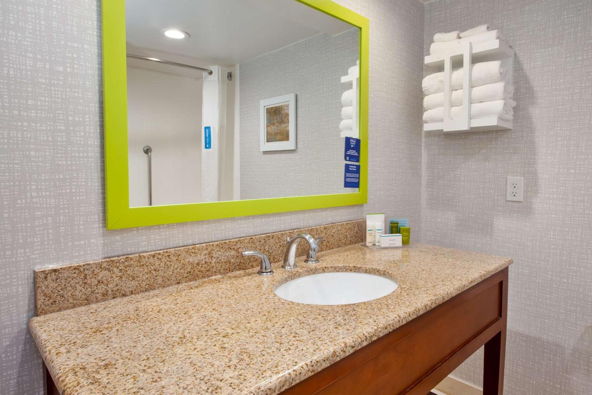 Hampton Inn College Park photo 44