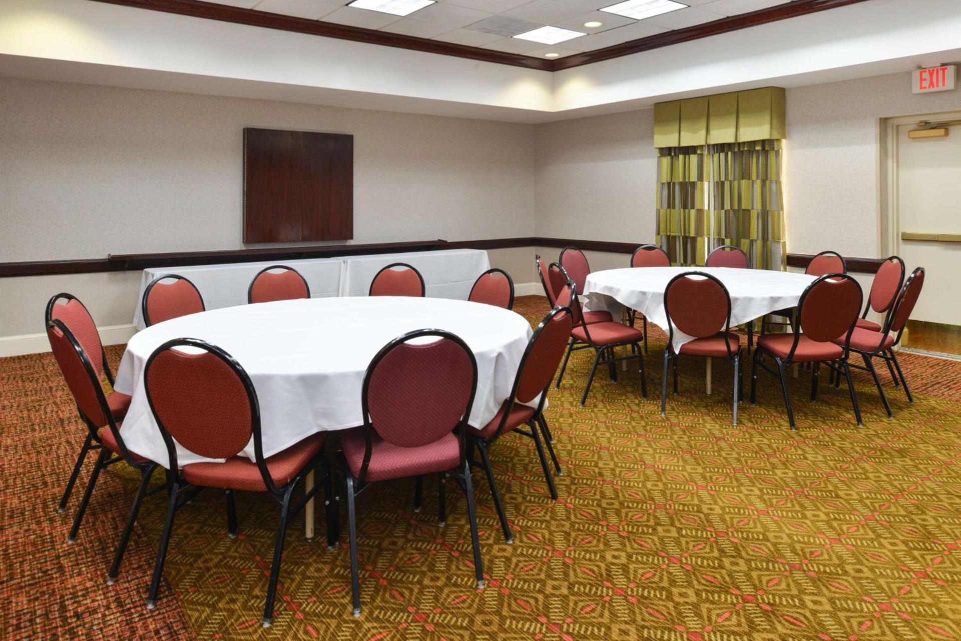 Hampton Inn College Park photo 52