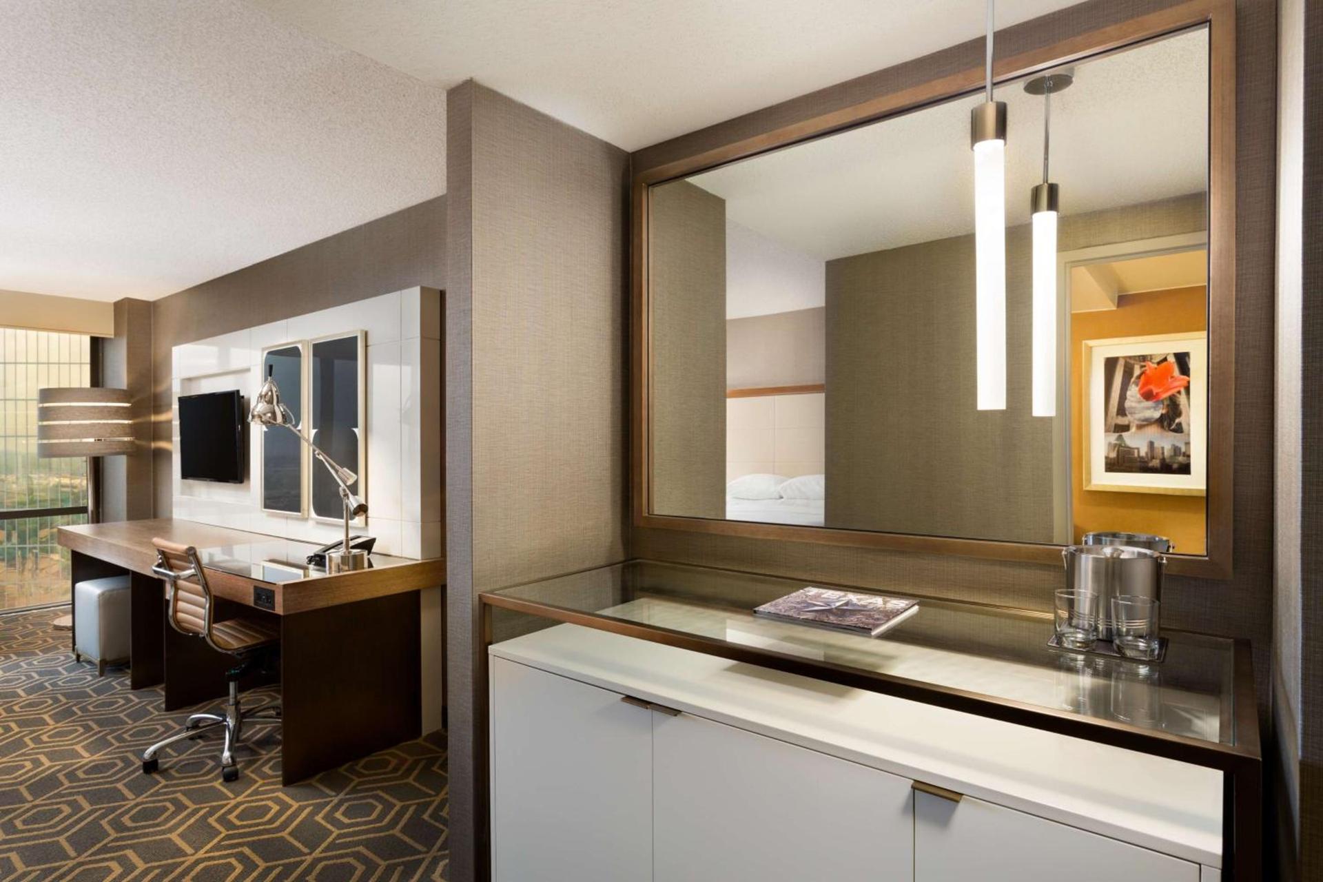 DoubleTree by Hilton Hotel Dallas Campbell Centre photo 41