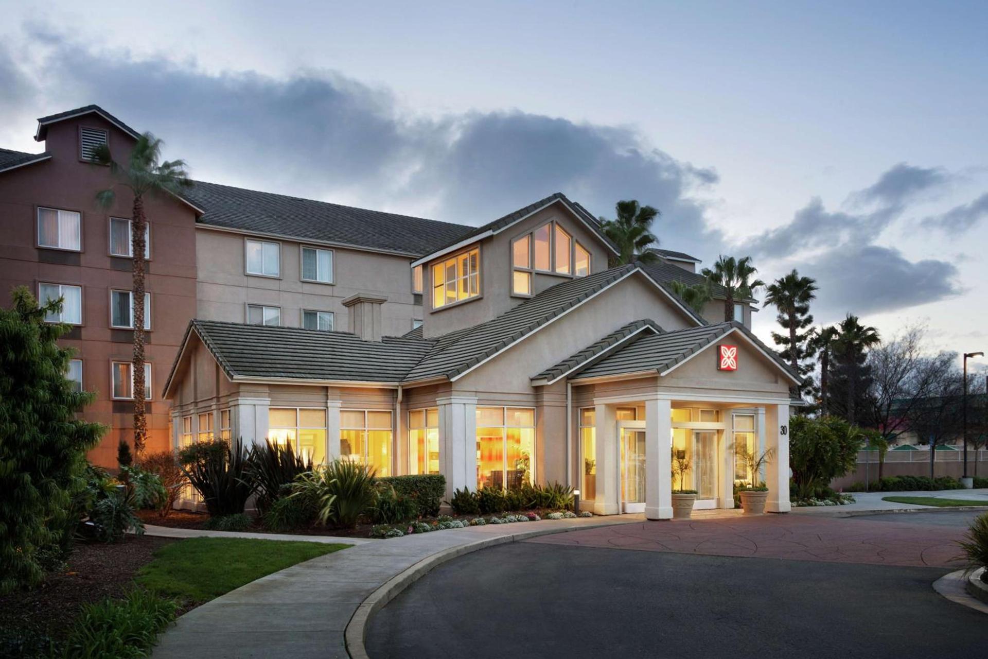 Hilton Garden Inn Gilroy photo 2