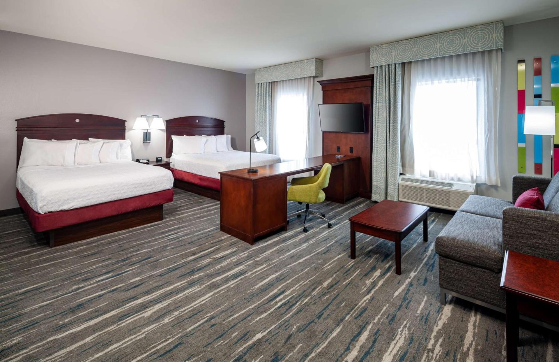 Hampton Inn & Suites Texarkana photo 17
