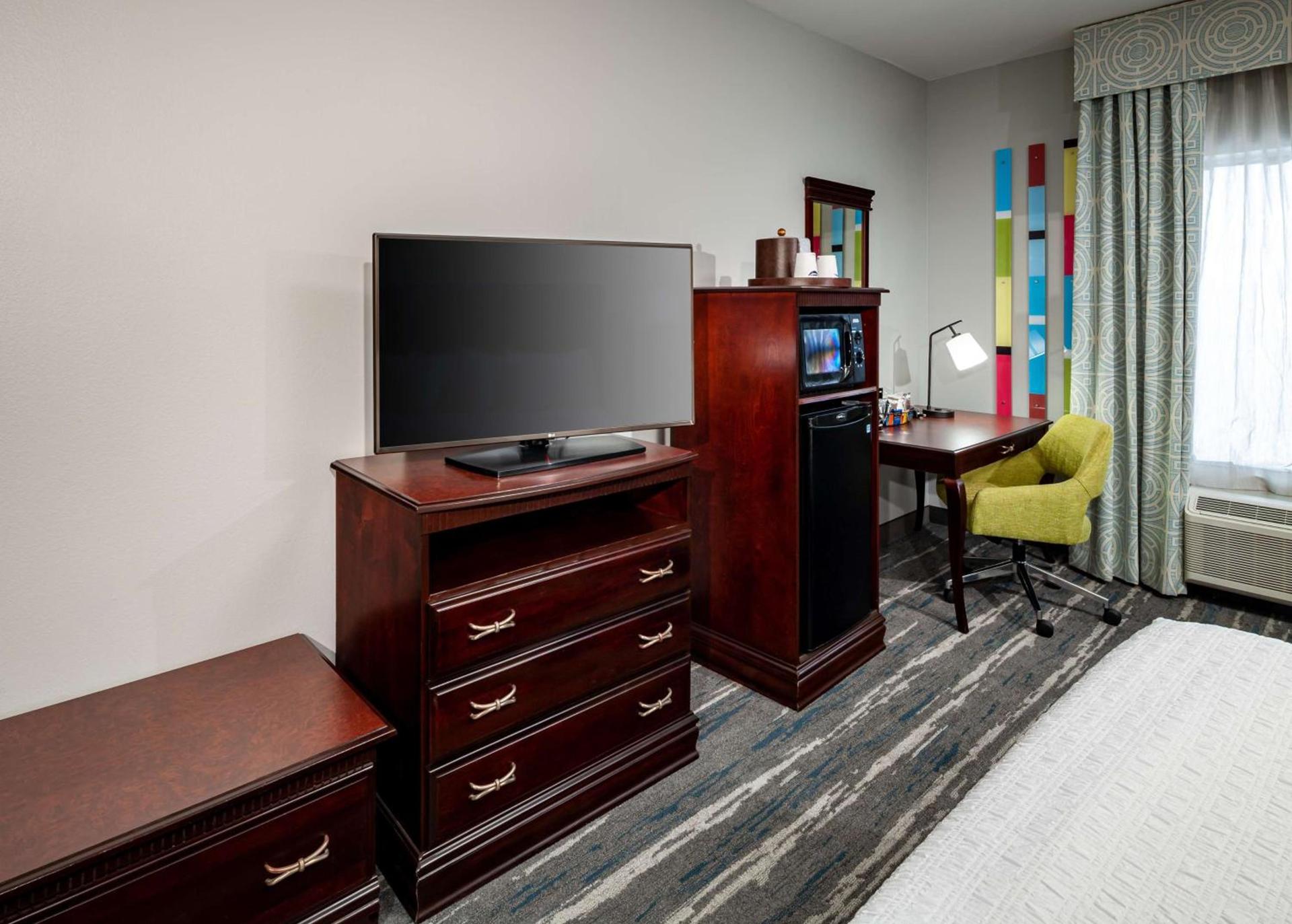 Hampton Inn & Suites Texarkana photo 27