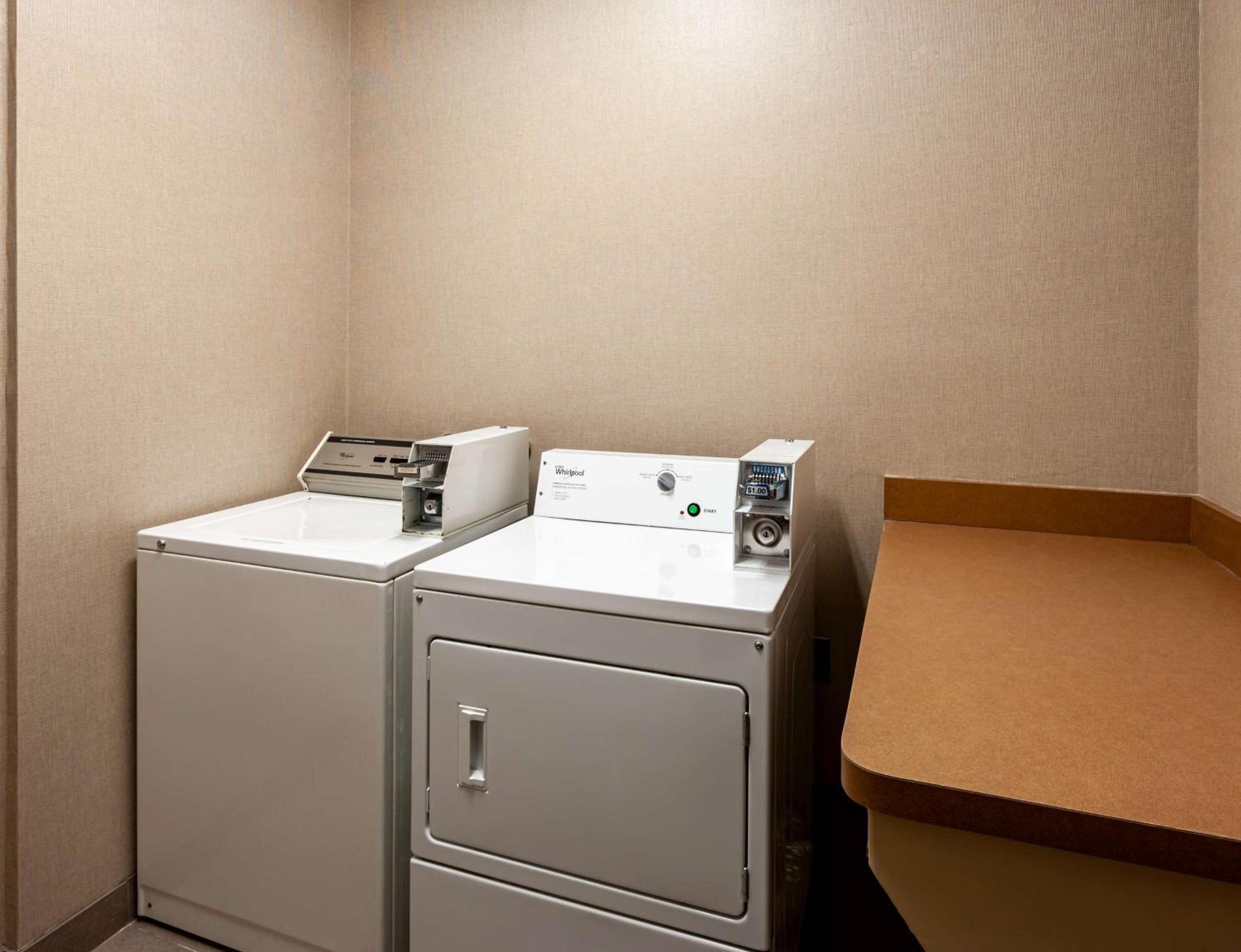 Hampton Inn & Suites Texarkana photo 35