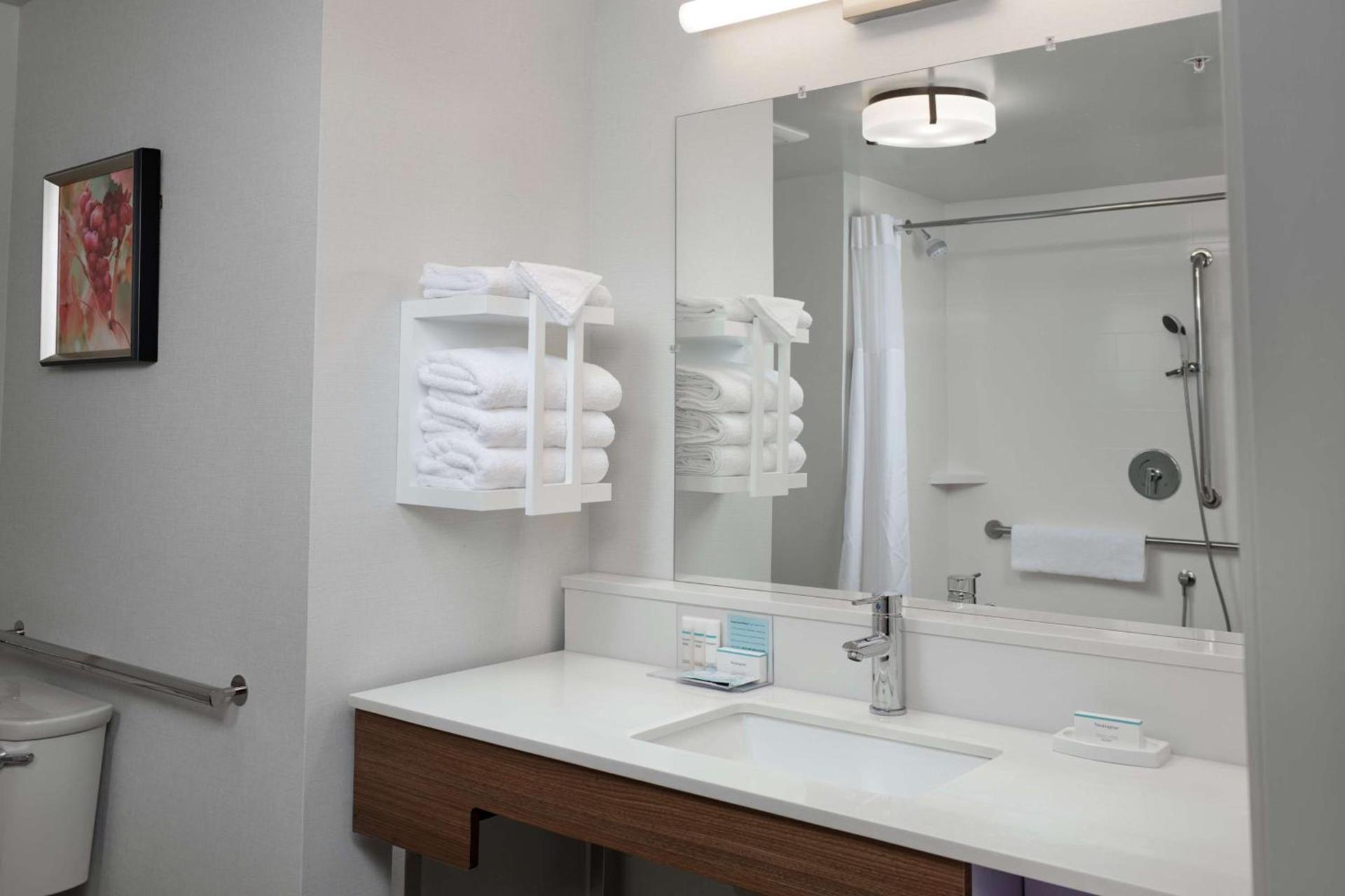 Hampton Inn Sherwood Portland photo 24