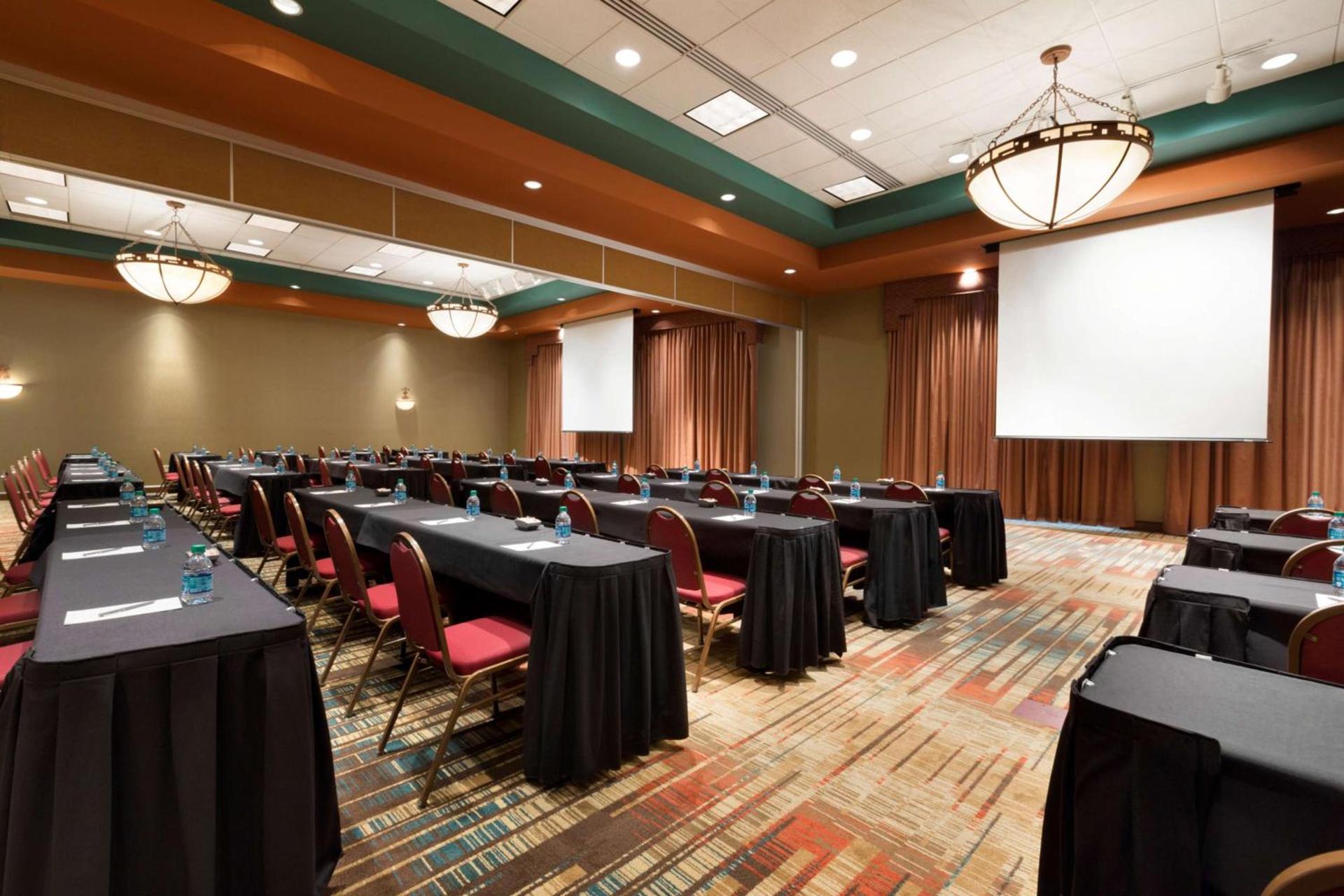 Embassy Suites by Hilton Albuquerque photo 10