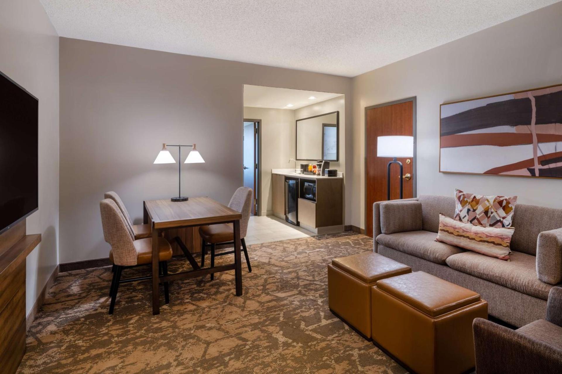 Embassy Suites by Hilton Albuquerque photo 14