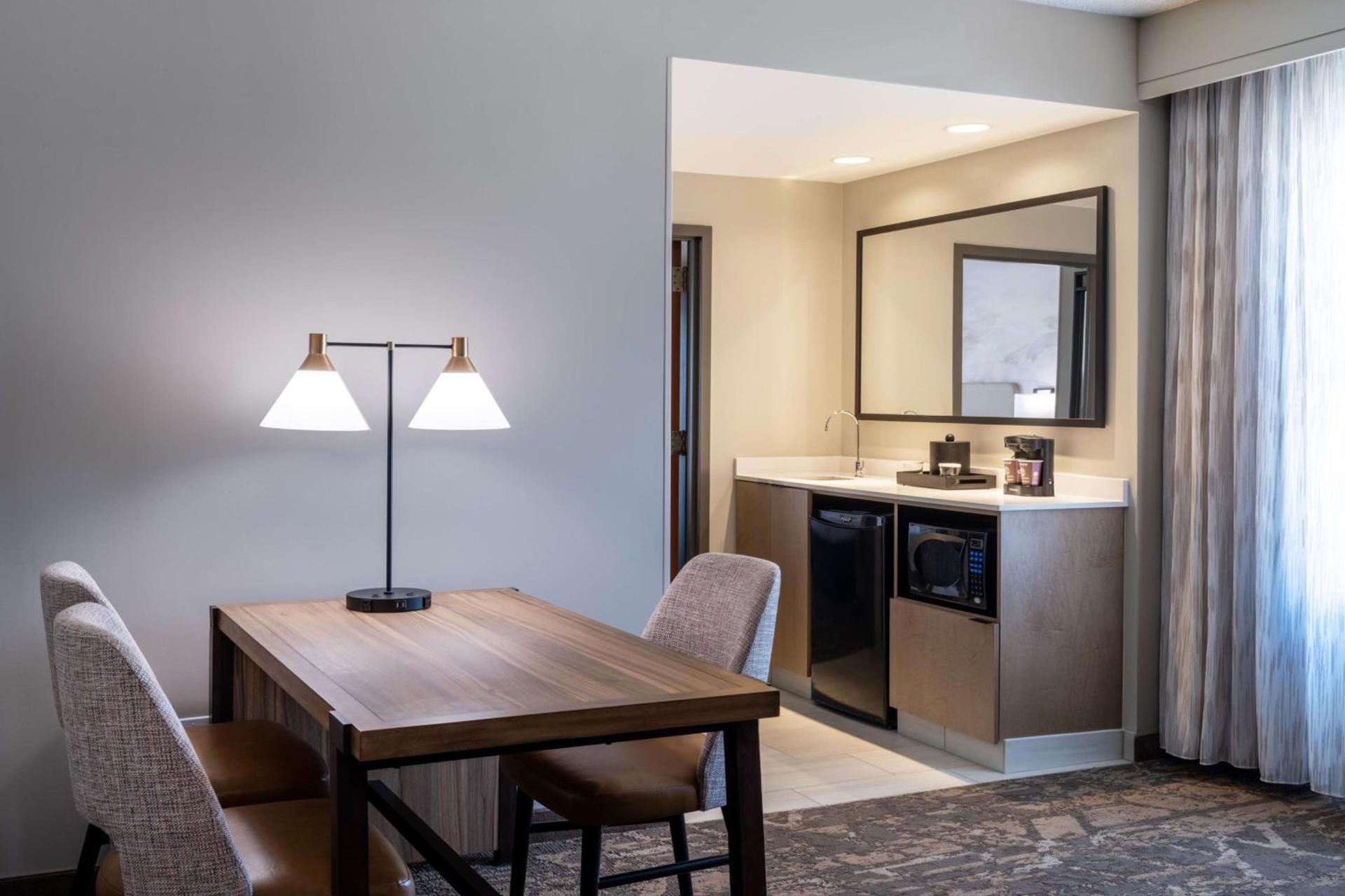 Embassy Suites by Hilton Albuquerque photo 16