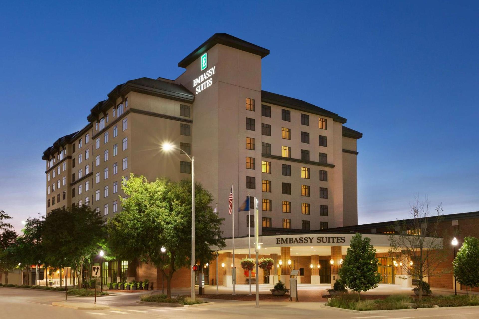 Embassy Suites Lincoln photo 1