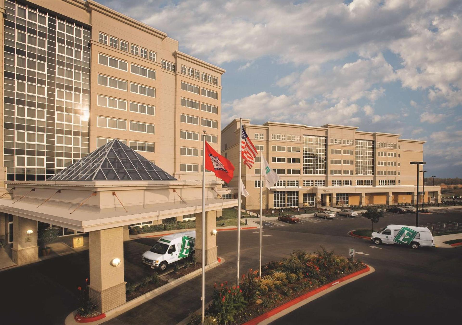 Embassy Suites Northwest Arkansas - Hotel, Spa & Convention Center photo 3