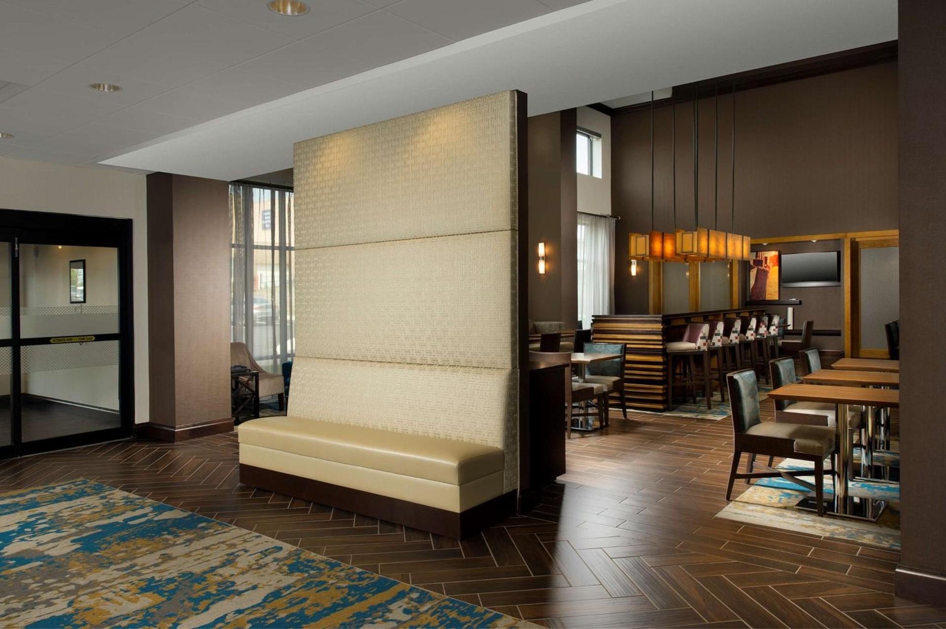 Hampton Inn & Suites Baltimore North/Timonium, MD photo 2