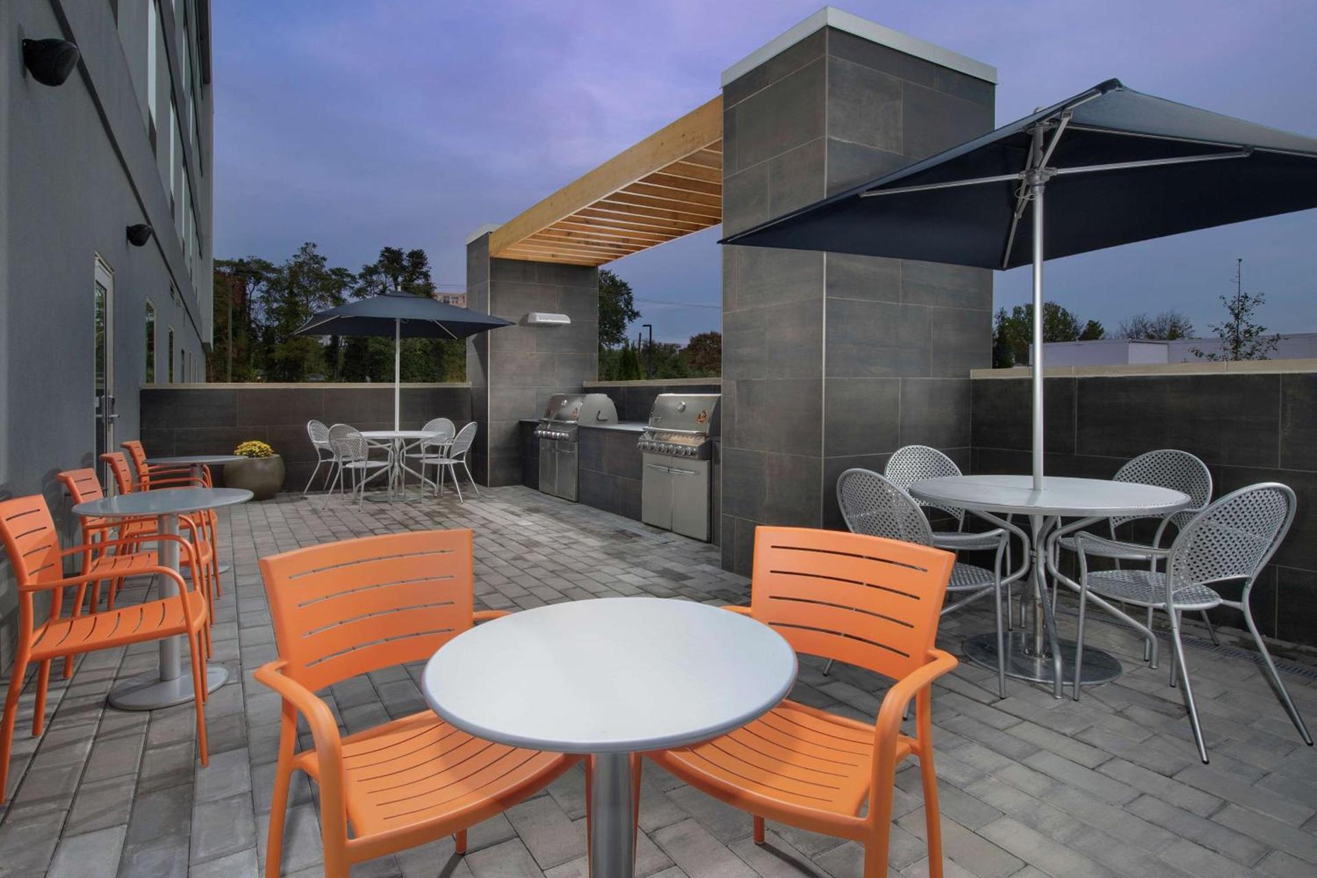 Home2 Suites By Hilton Charlottesville Downtown photo 9
