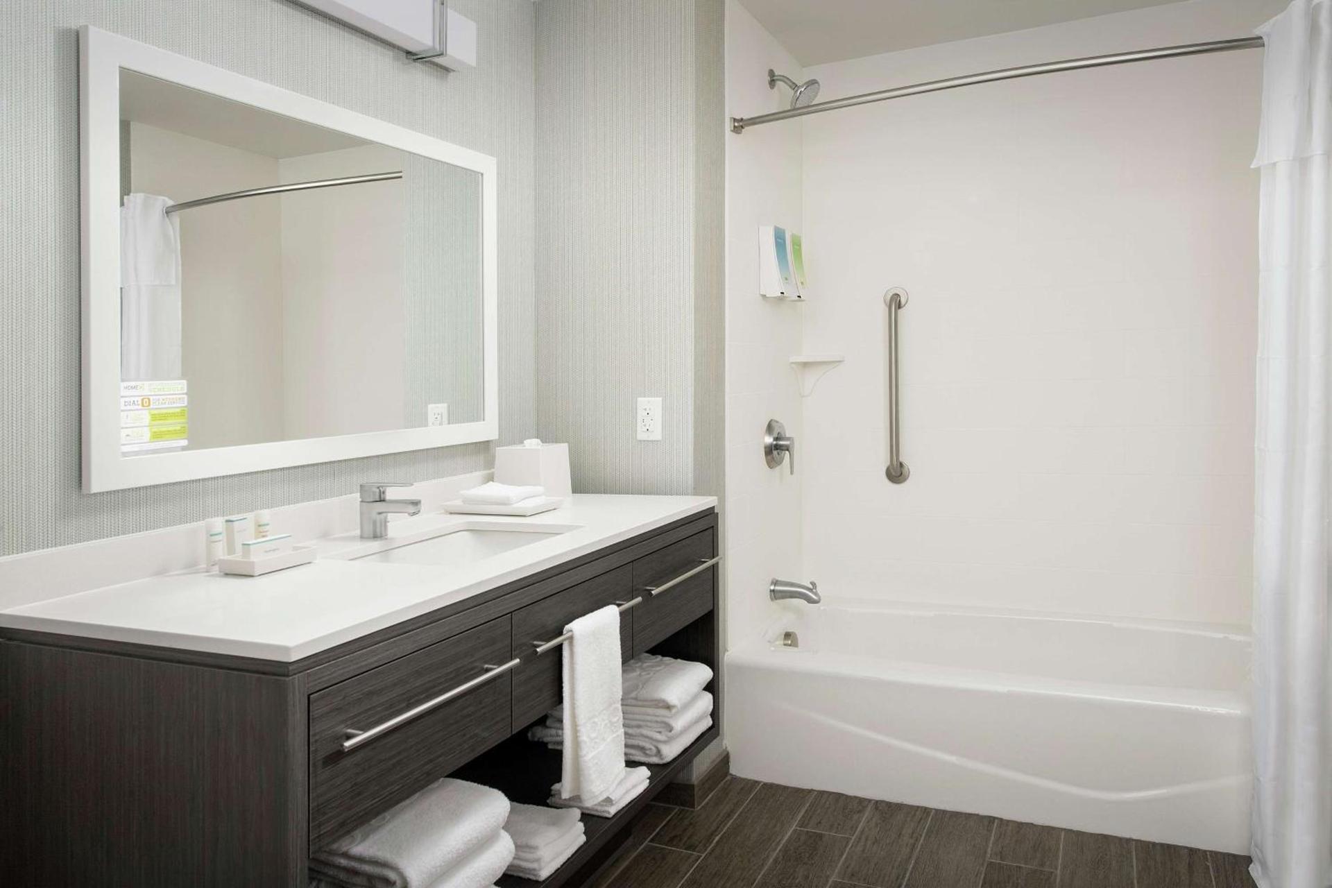 Home2 Suites By Hilton Charlottesville Downtown photo 15