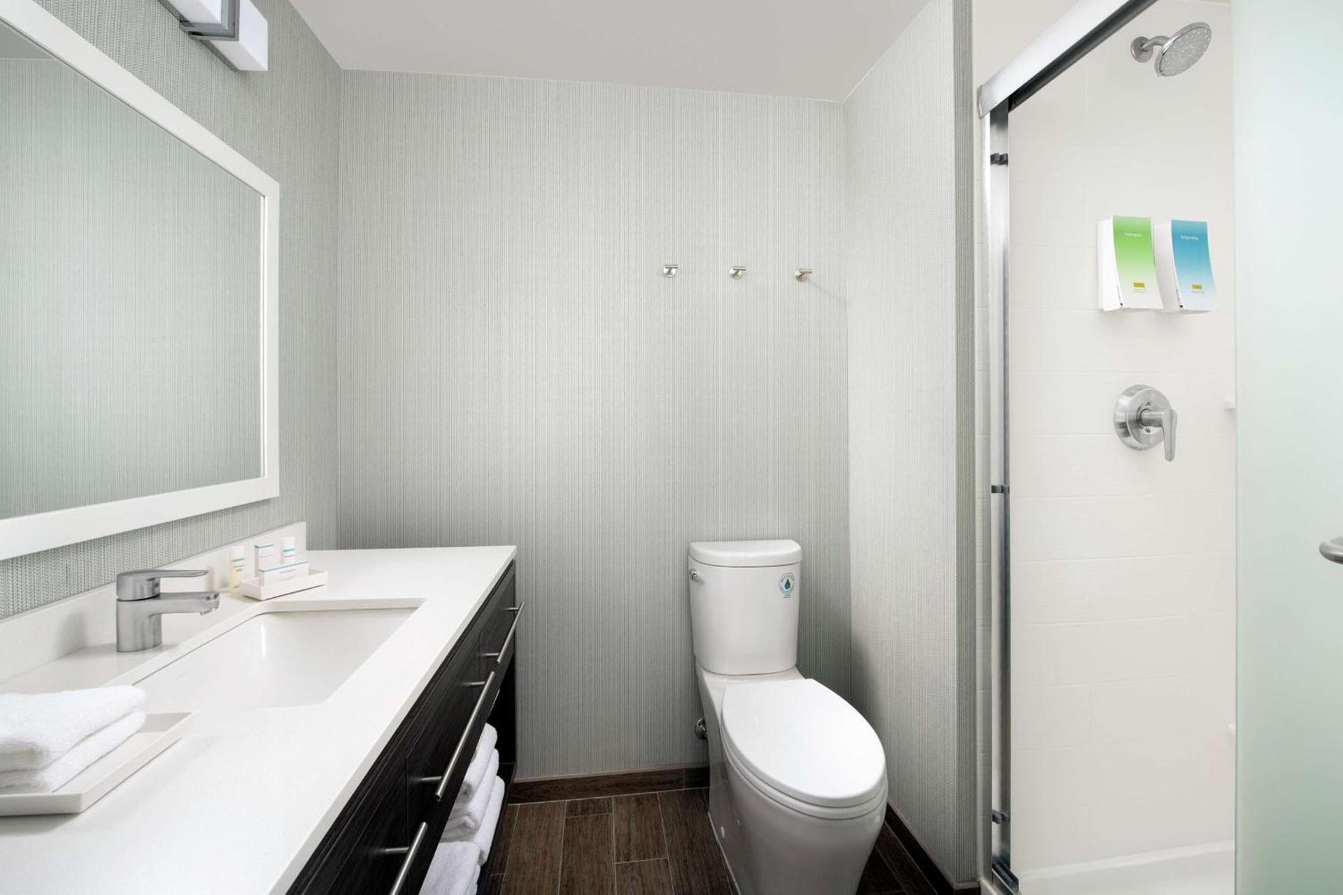 Home2 Suites By Hilton Charlottesville Downtown photo 17