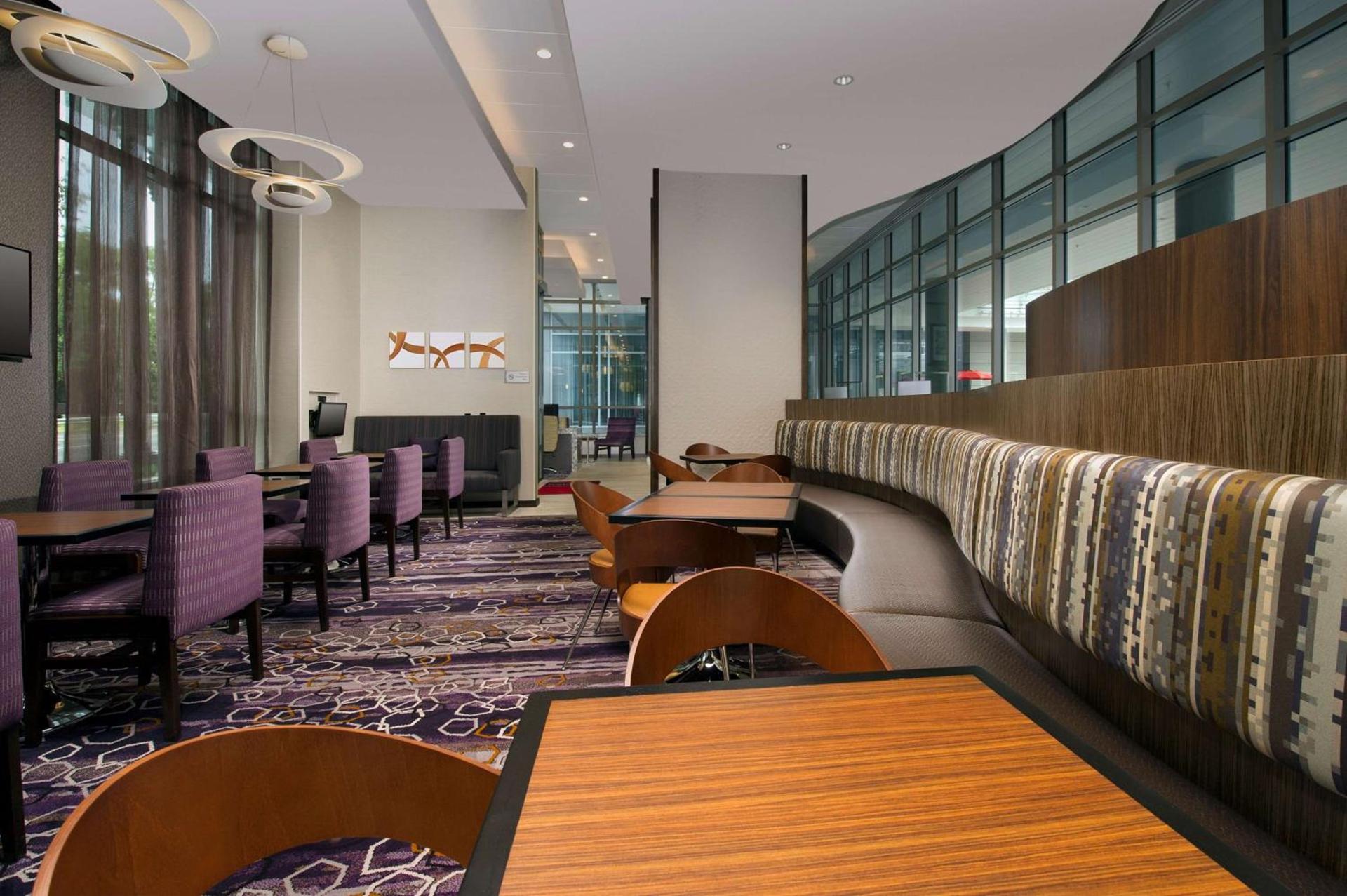 Hampton Inn Washington DC NoMa Union Station photo 11