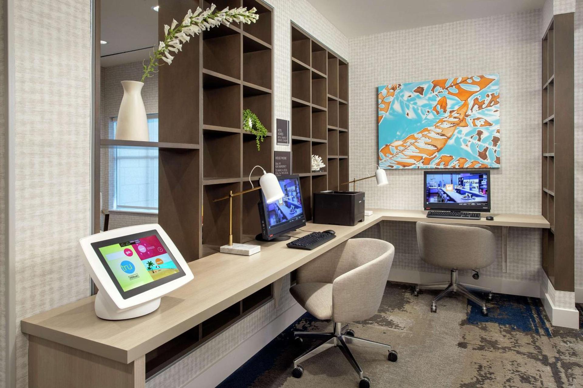 Tru By Hilton Denver Airport Tower Road photo 20
