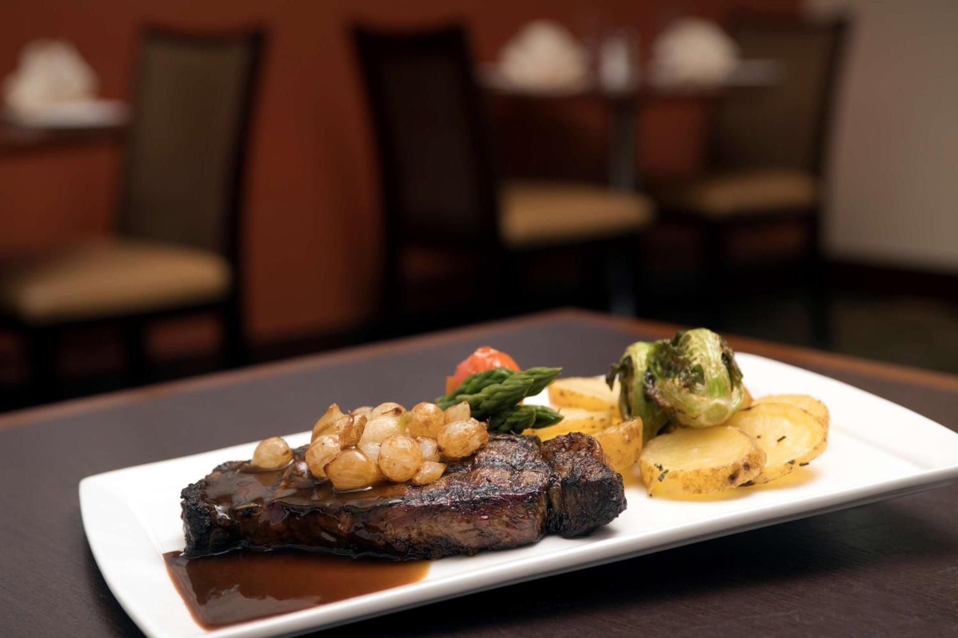 DoubleTree by Hilton Dulles Airport-Sterling photo 19