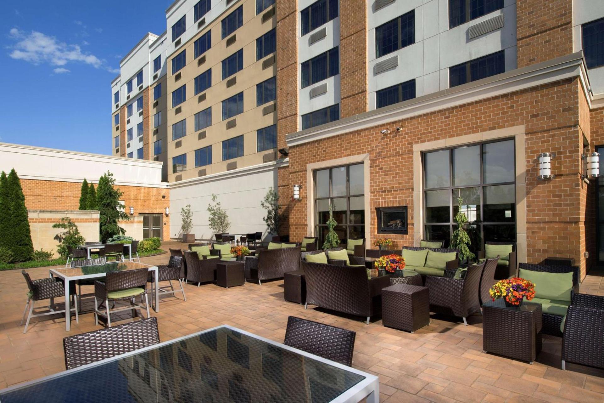 DoubleTree by Hilton Dulles Airport-Sterling photo 4