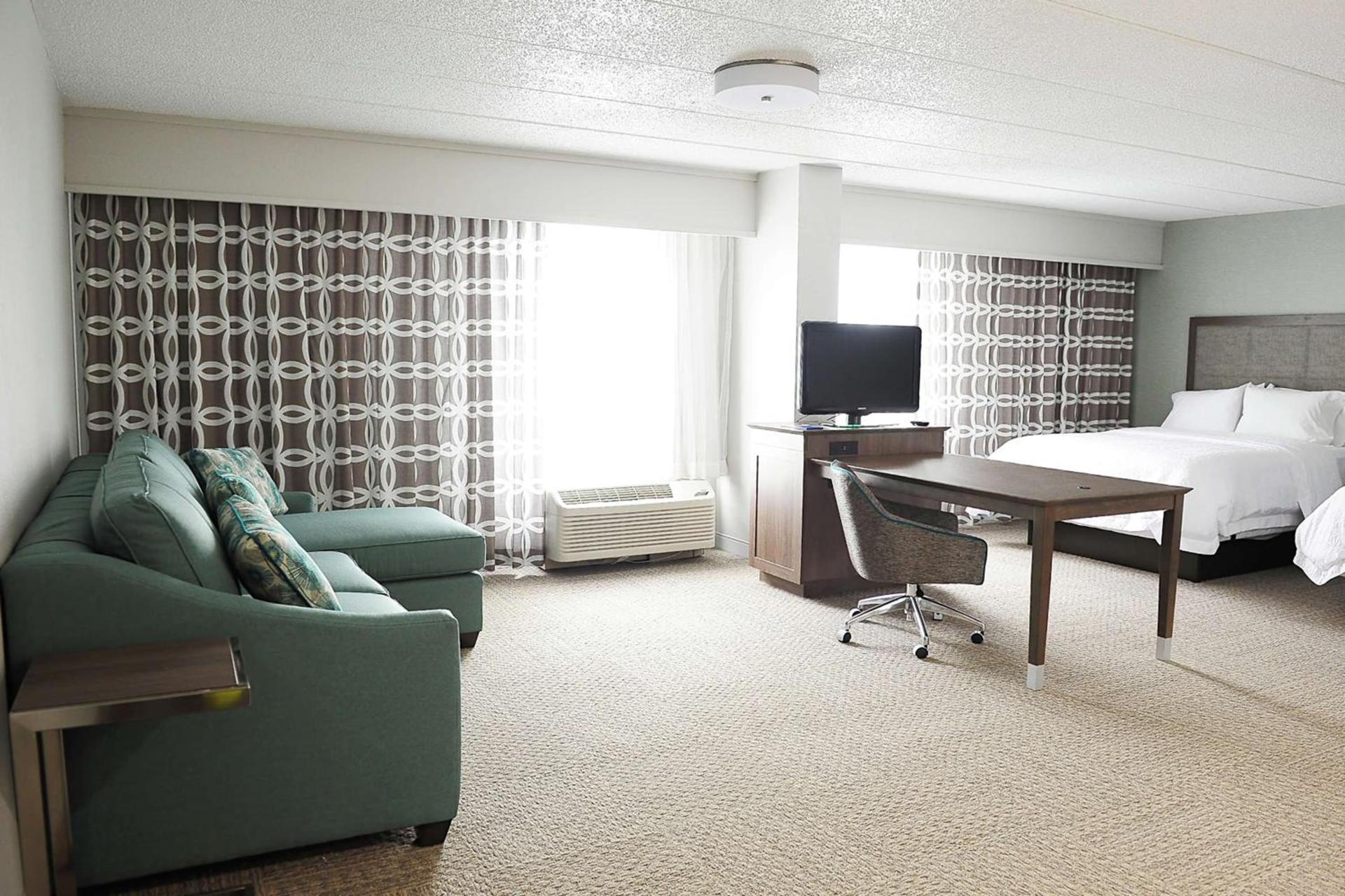 DoubleTree by Hilton Dulles Airport-Sterling photo 27