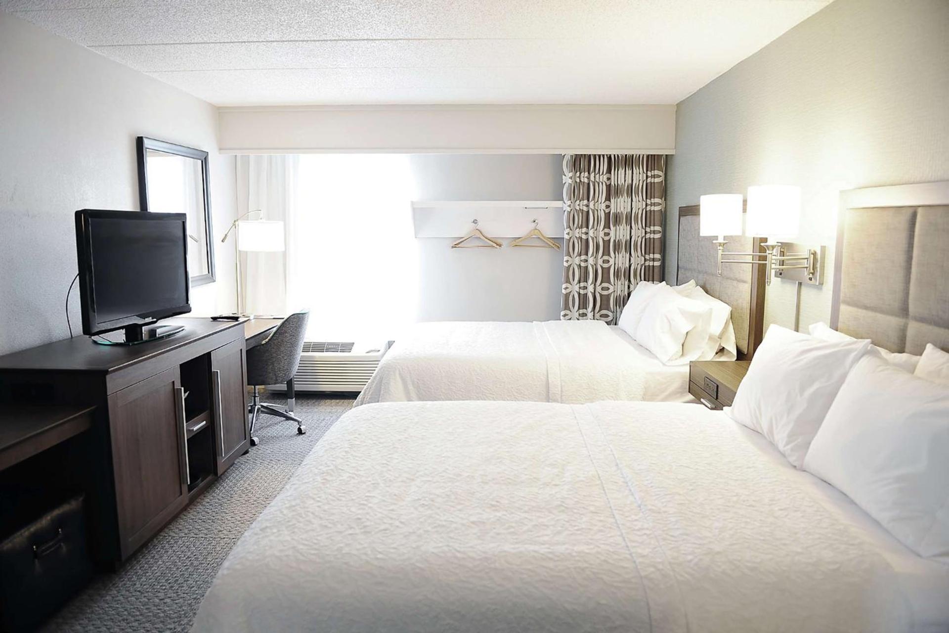 DoubleTree by Hilton Dulles Airport-Sterling photo 32