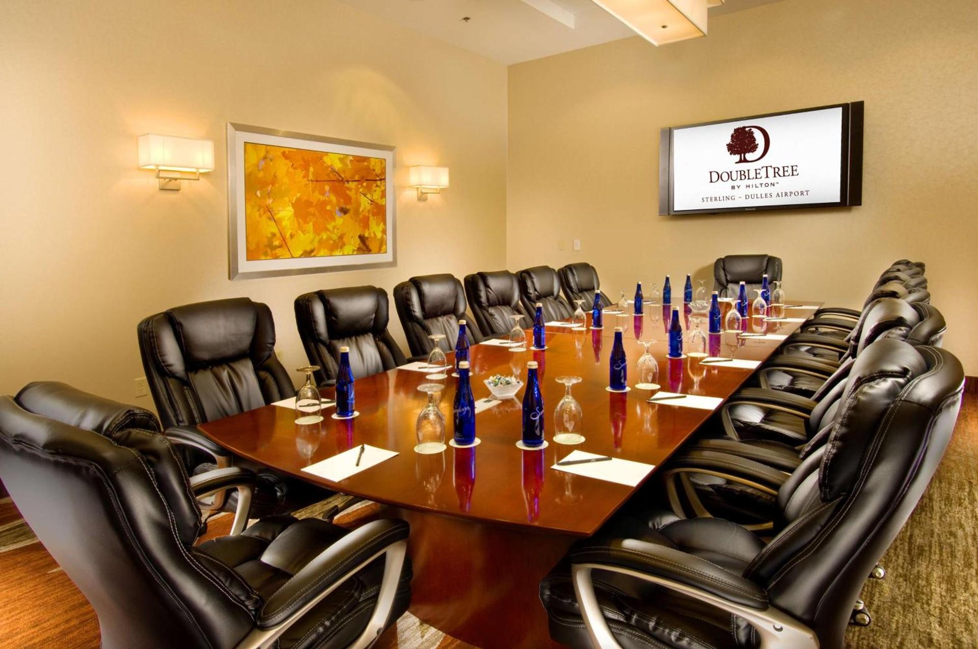 DoubleTree by Hilton Dulles Airport-Sterling photo 11