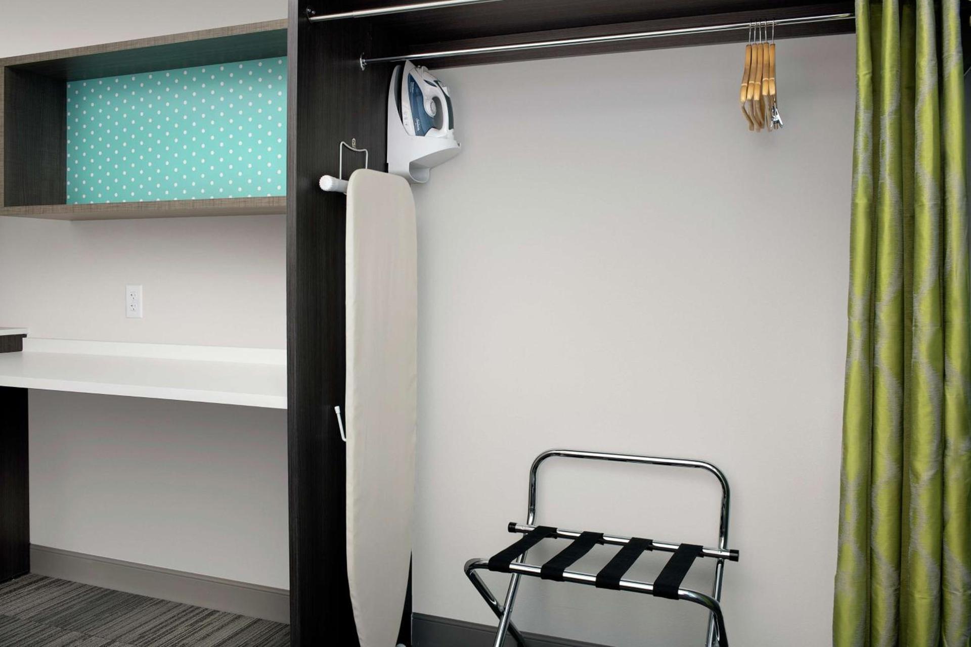 Home2 Suites By Hilton Phoenix Airport South photo 25