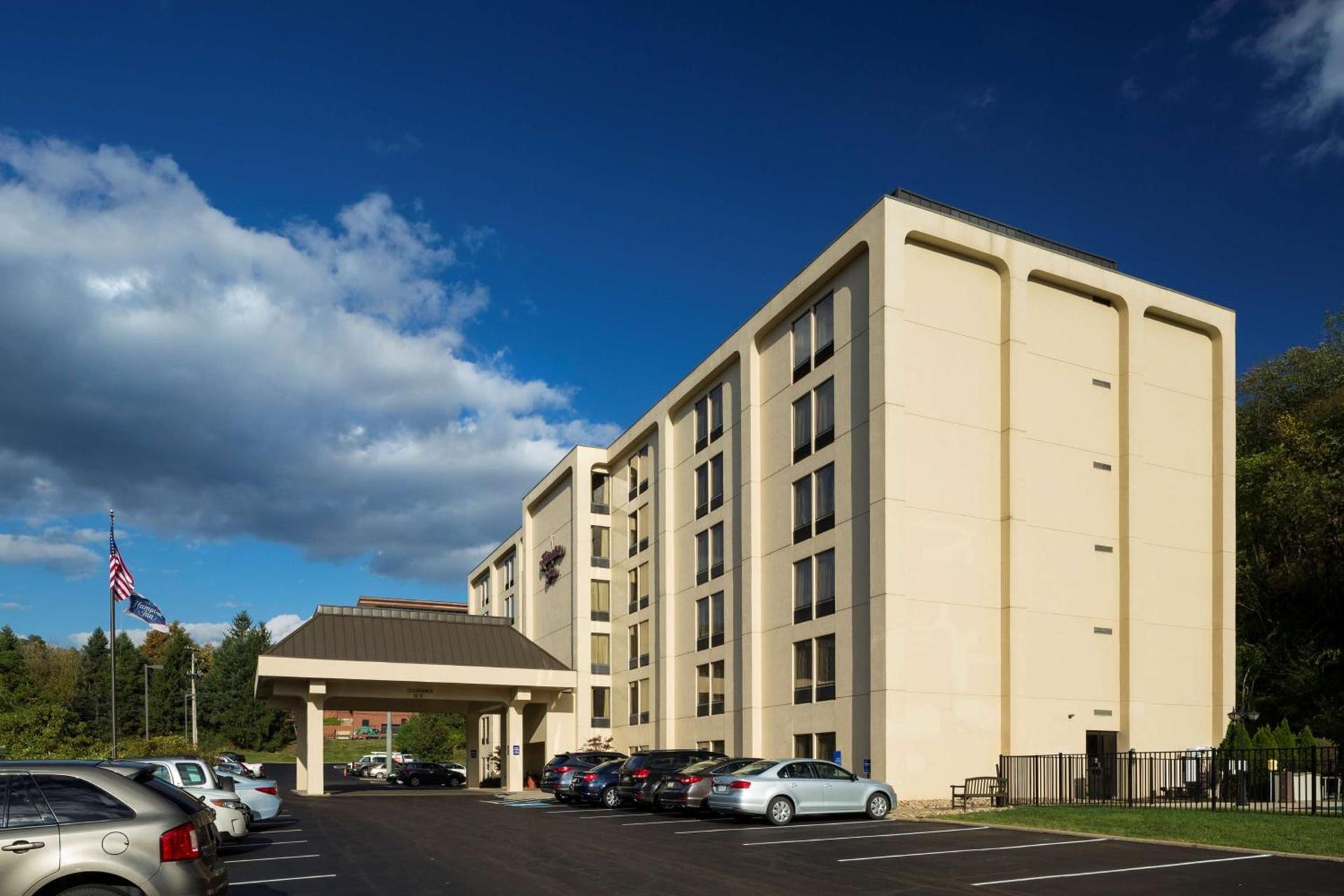 Hampton Inn Pittsburgh Greentree photo 1