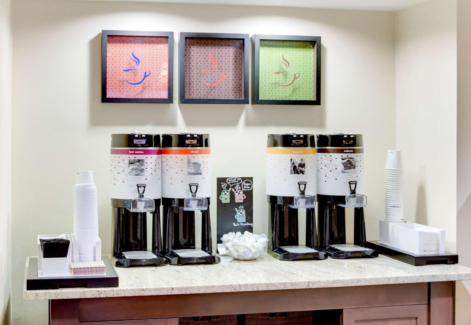 Hampton Inn Pittsburgh Greentree photo 6