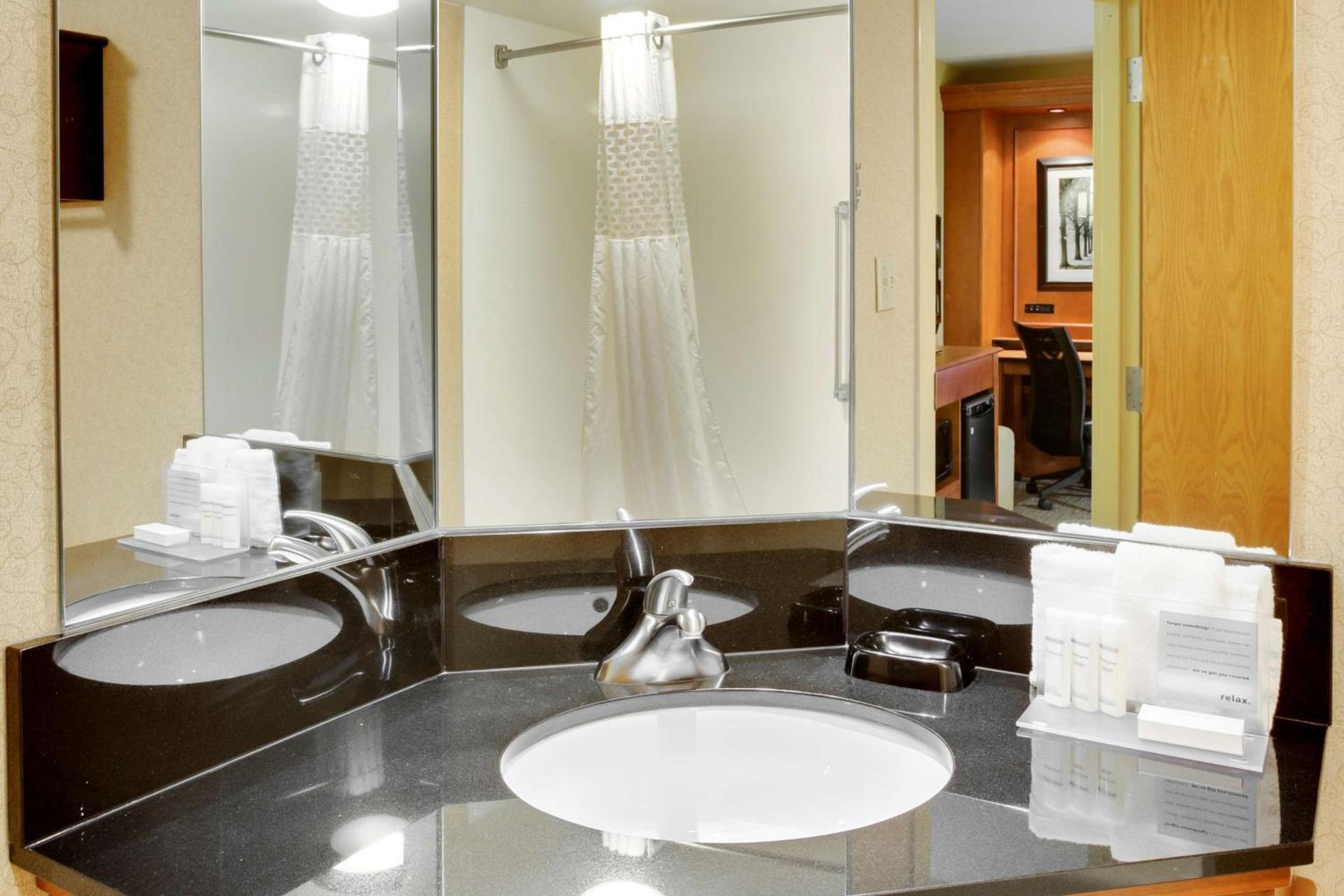 Hampton Inn Pittsburgh Greentree photo 9