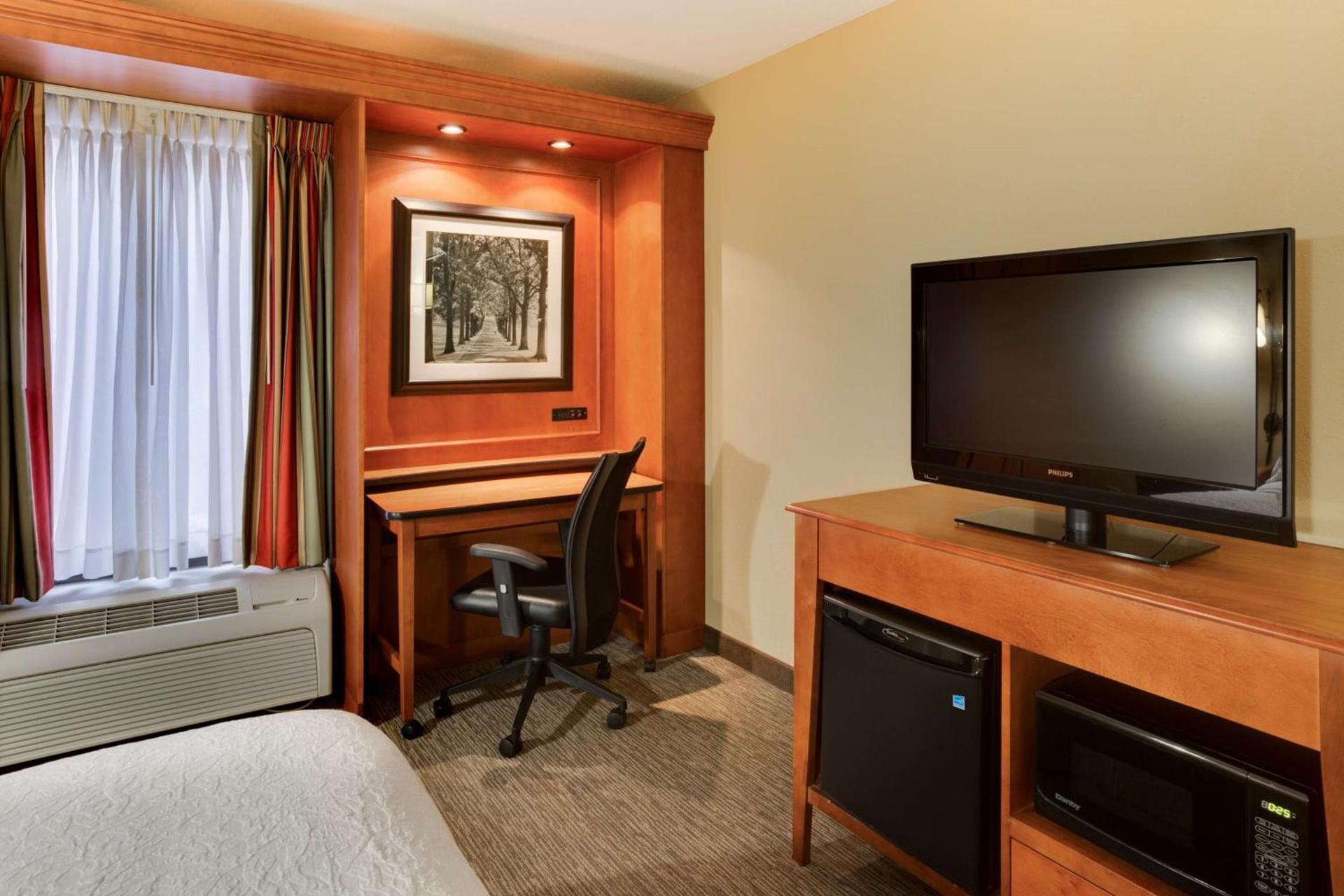 Hampton Inn Pittsburgh Greentree photo 16