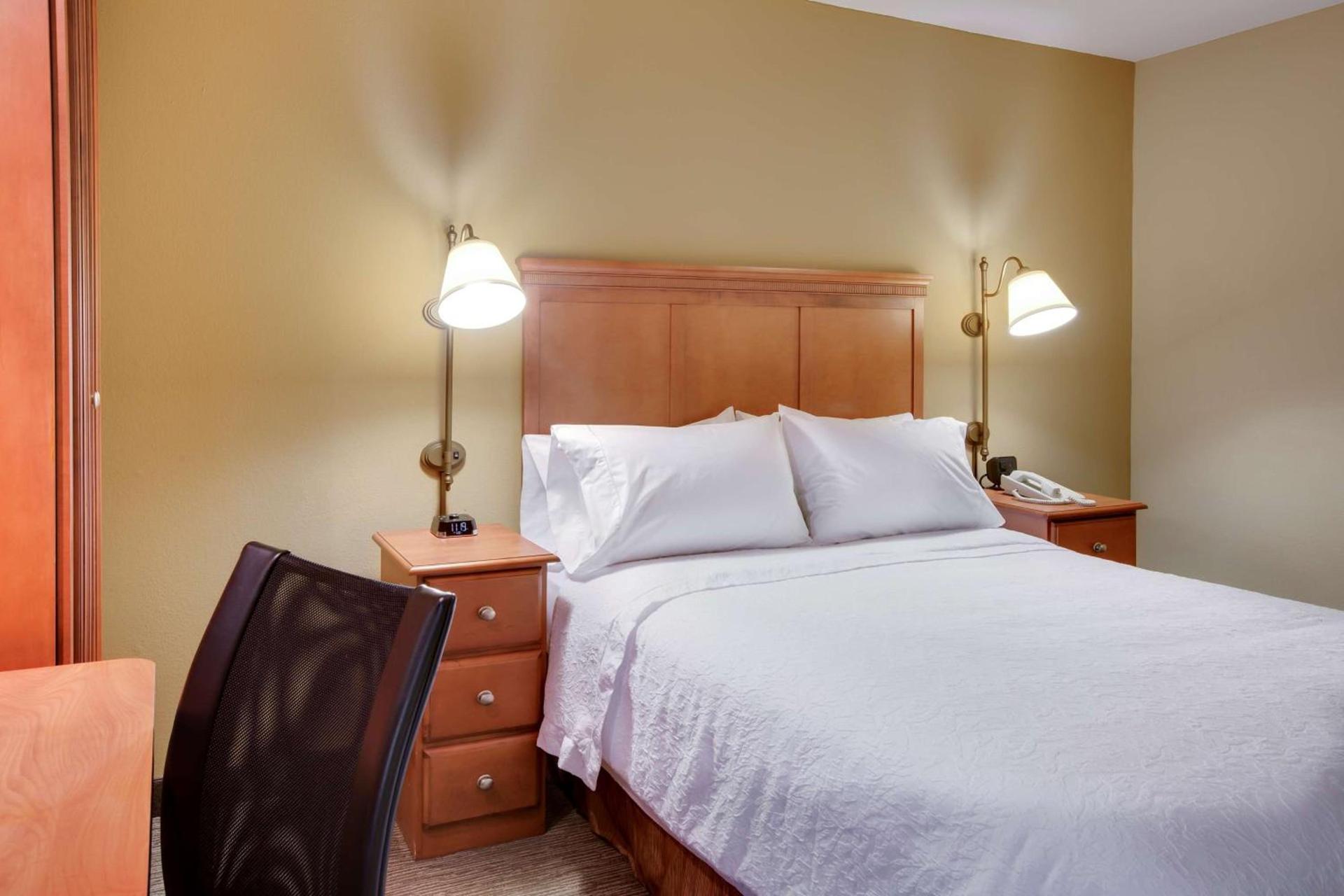 Hampton Inn Pittsburgh Greentree photo 18