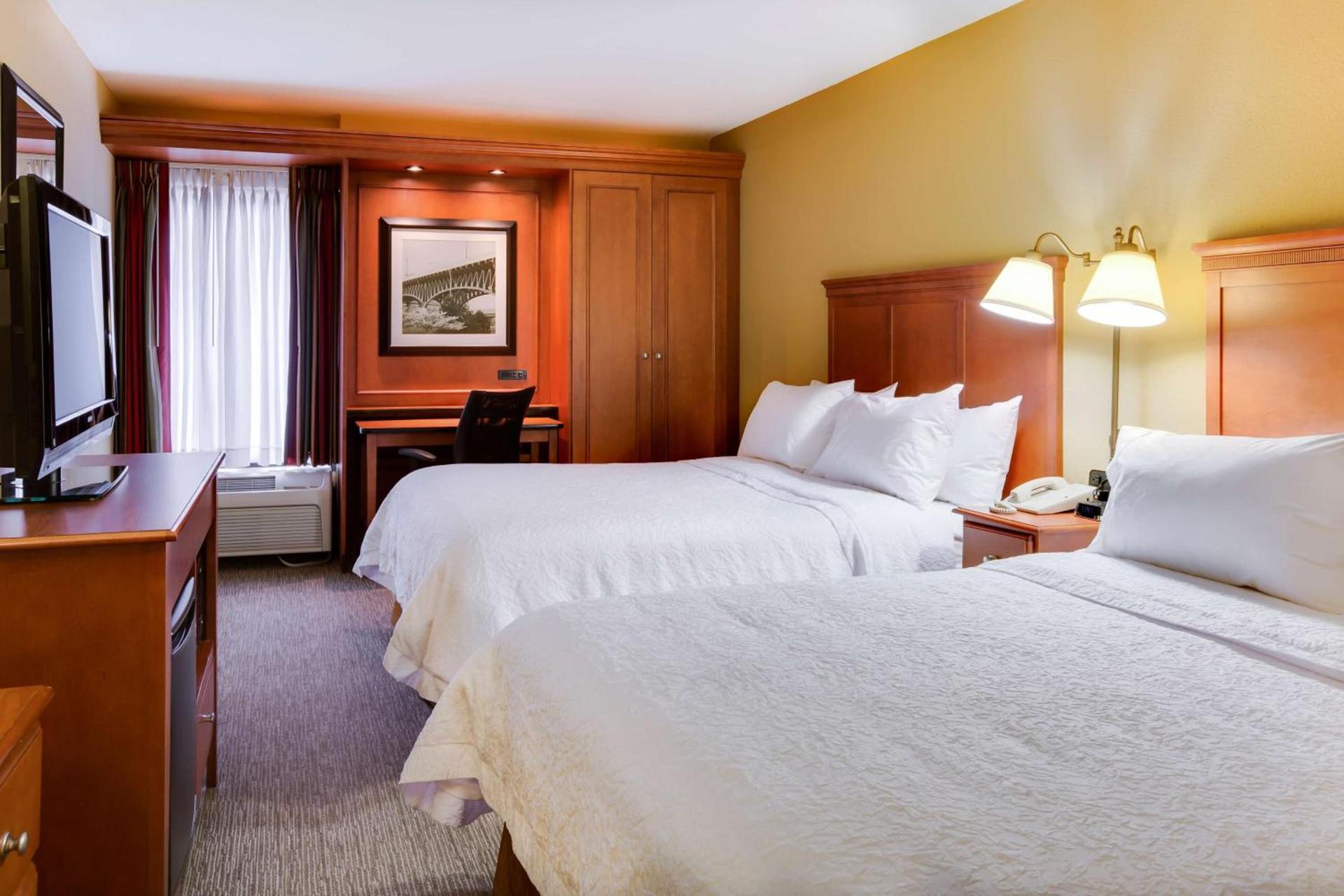 Hampton Inn Pittsburgh Greentree photo 28
