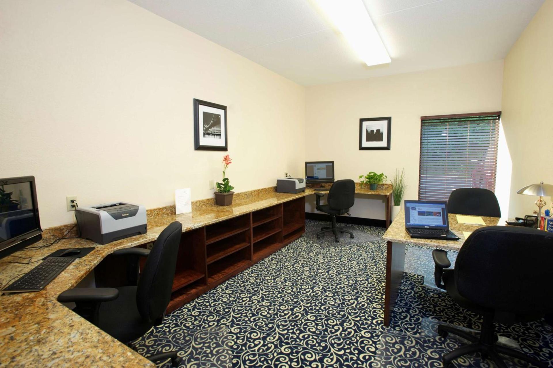 Hampton Inn Pittsburgh Greentree photo 43