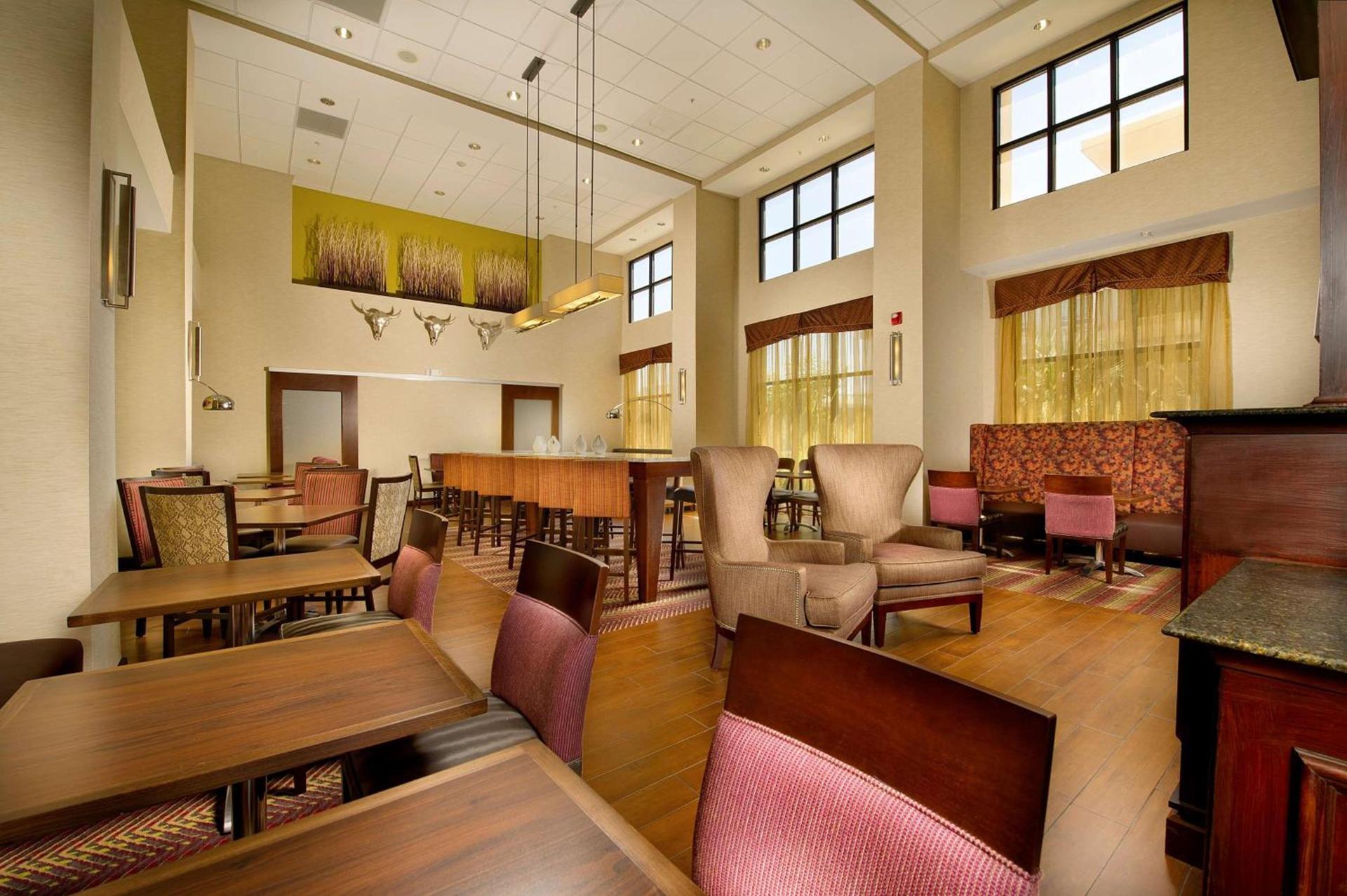 Hampton Inn and Suites San Antonio Airport photo 6