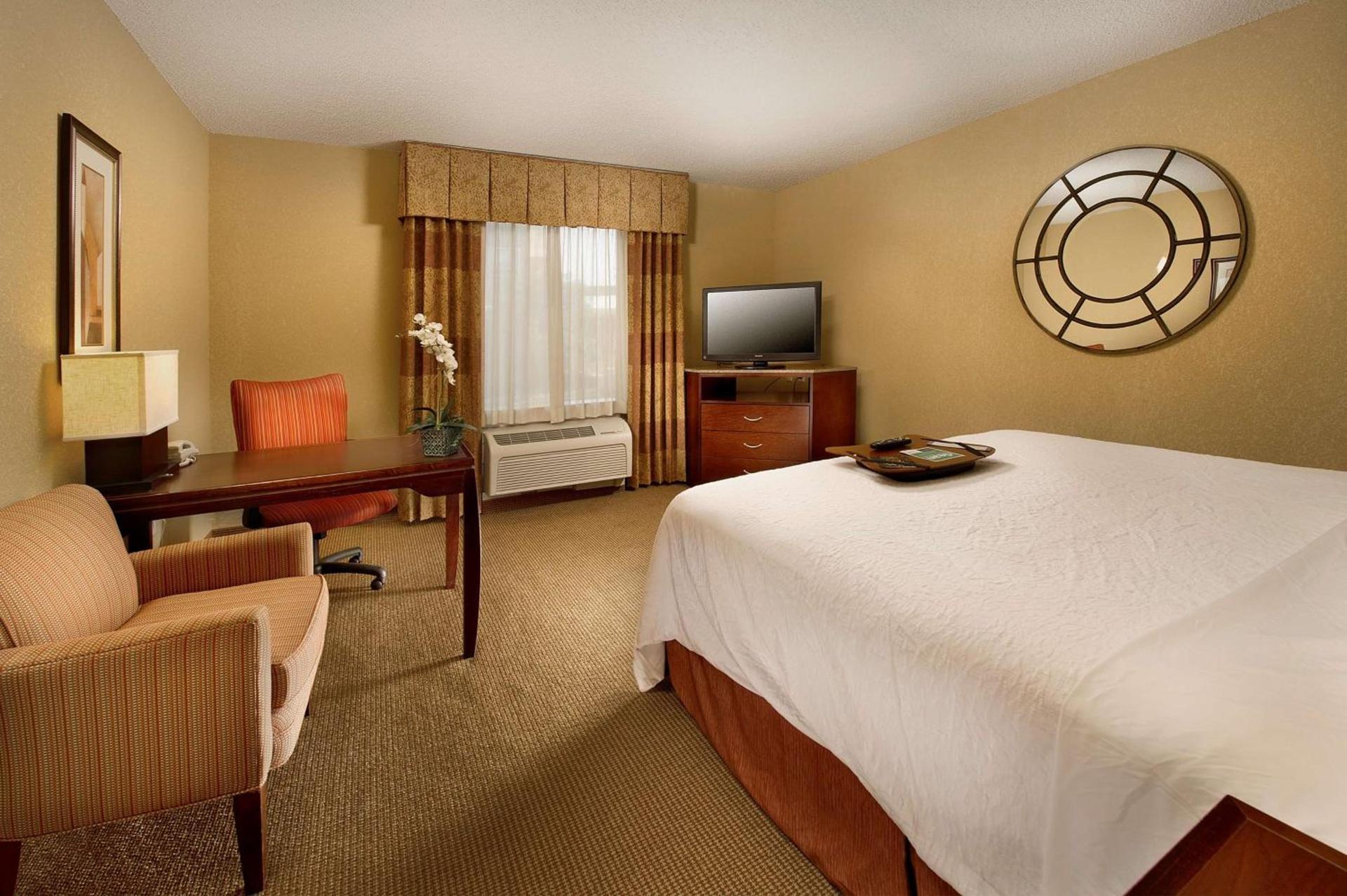 Hampton Inn and Suites San Antonio Airport photo 13