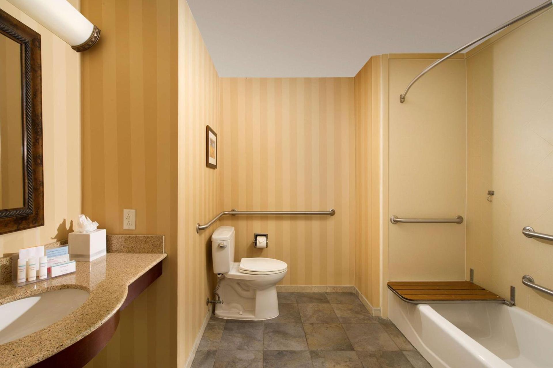 Hampton Inn and Suites San Antonio Airport photo 24