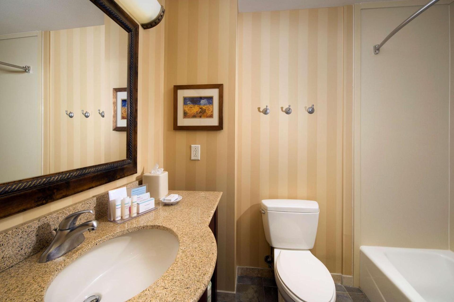 Hampton Inn and Suites San Antonio Airport photo 26