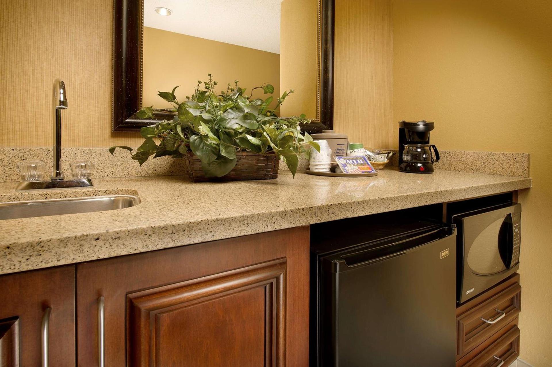 Hampton Inn and Suites San Antonio Airport photo 28