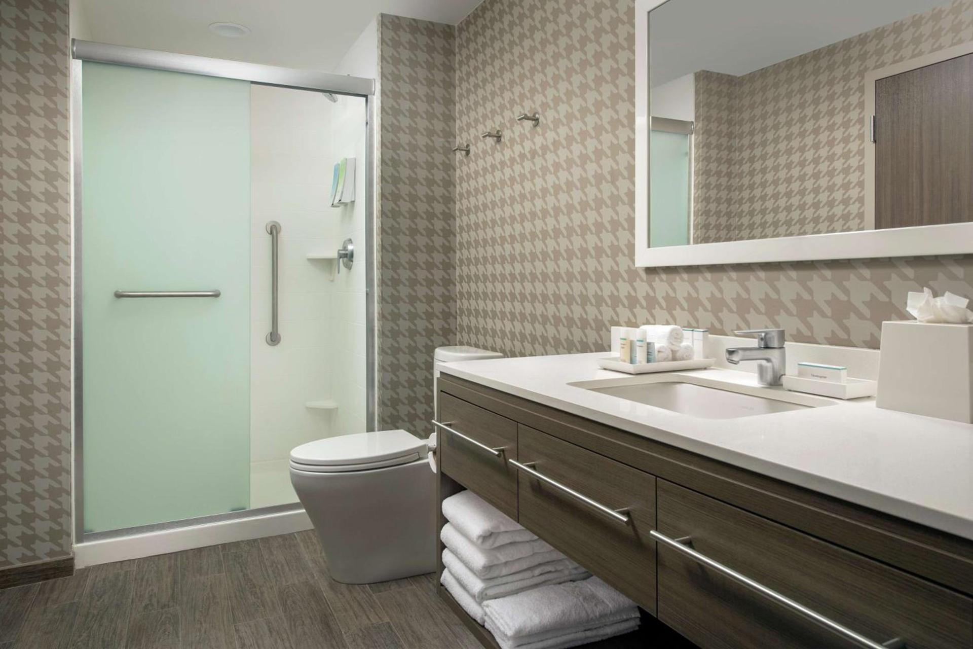 Home2 Suites By Hilton Edison photo 16