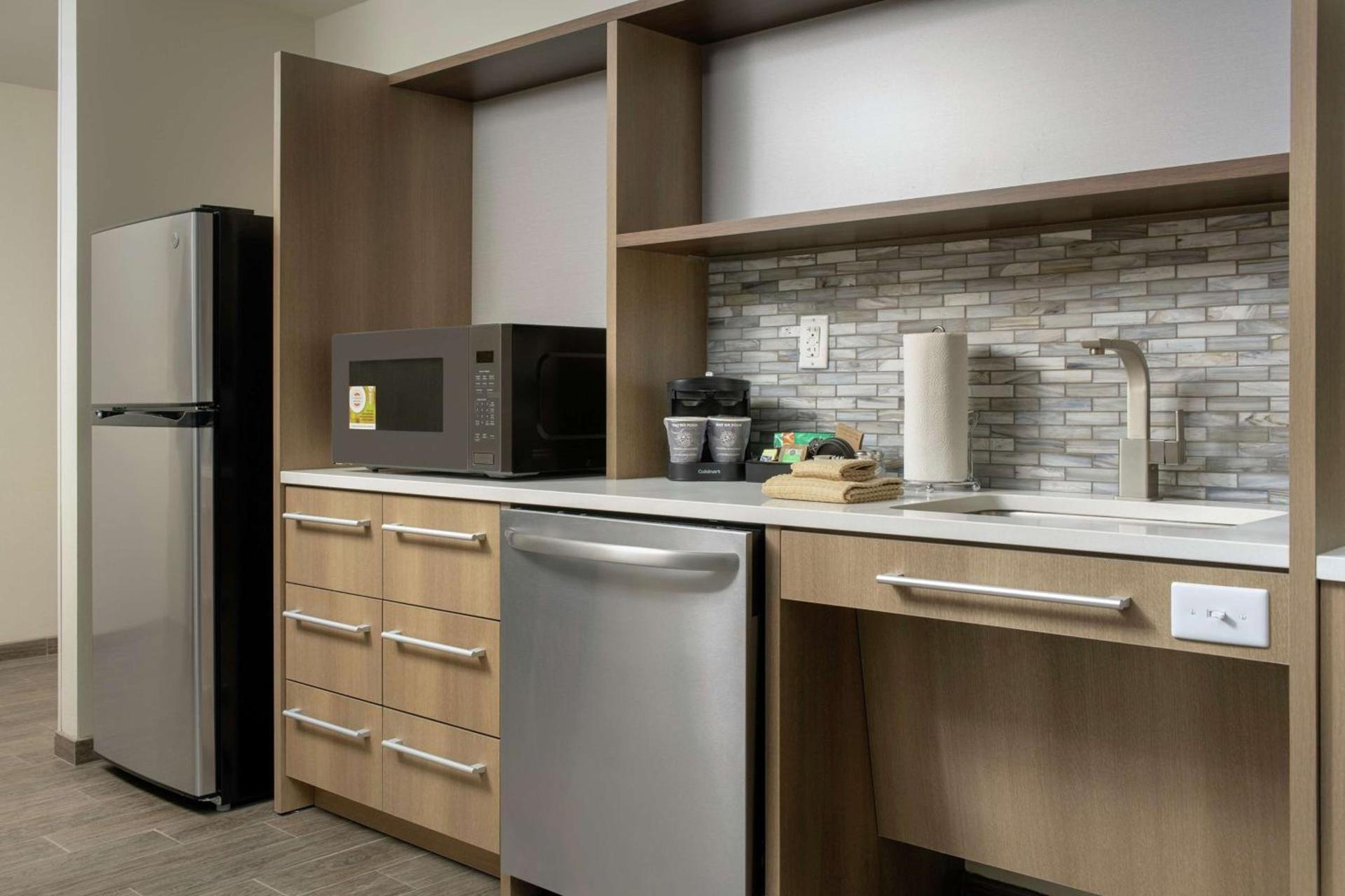 Home2 Suites By Hilton Edison photo 28