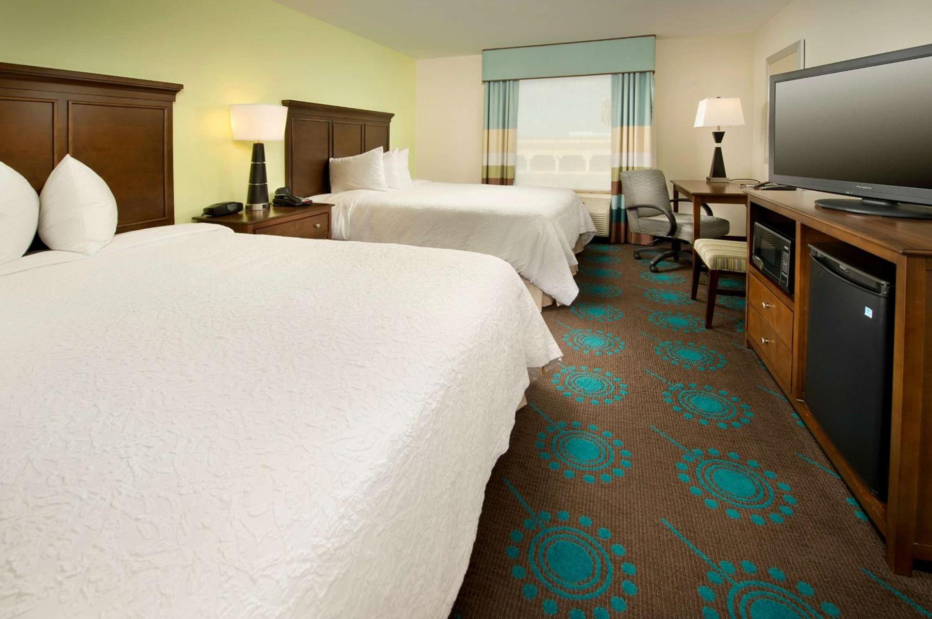 Hampton Inn Uvalde photo 16