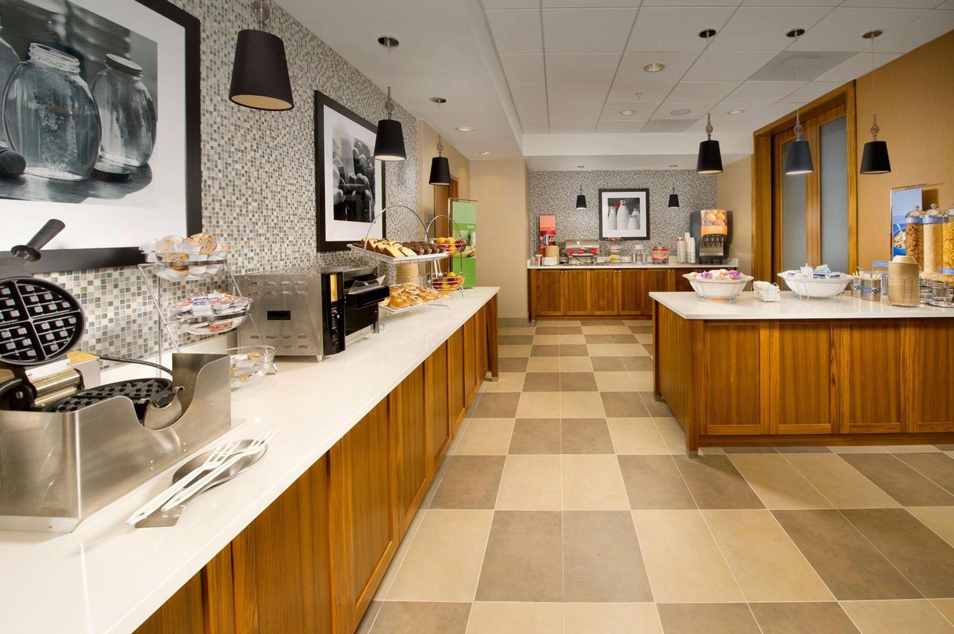Hampton Inn and Suites Washington DC North/Gaithersburg photo 13