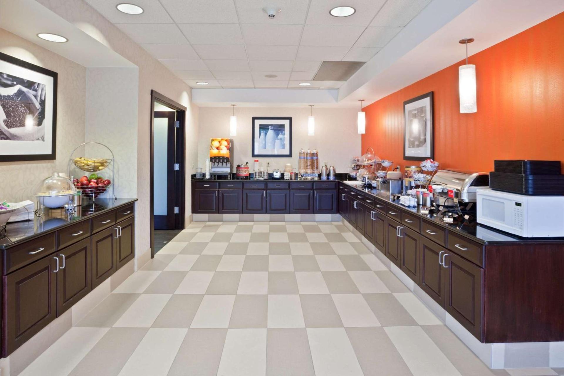 Hampton Inn Ithaca photo 9