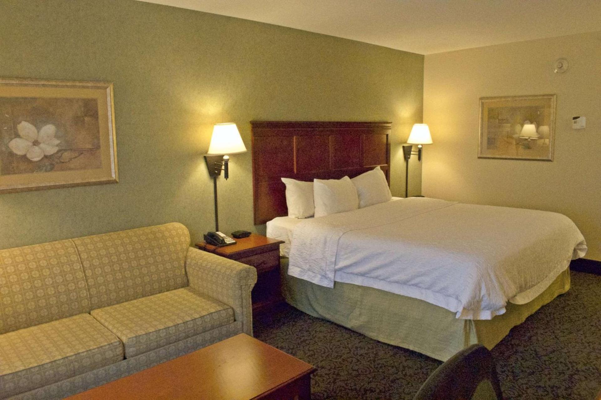 Hampton Inn Ithaca photo 12